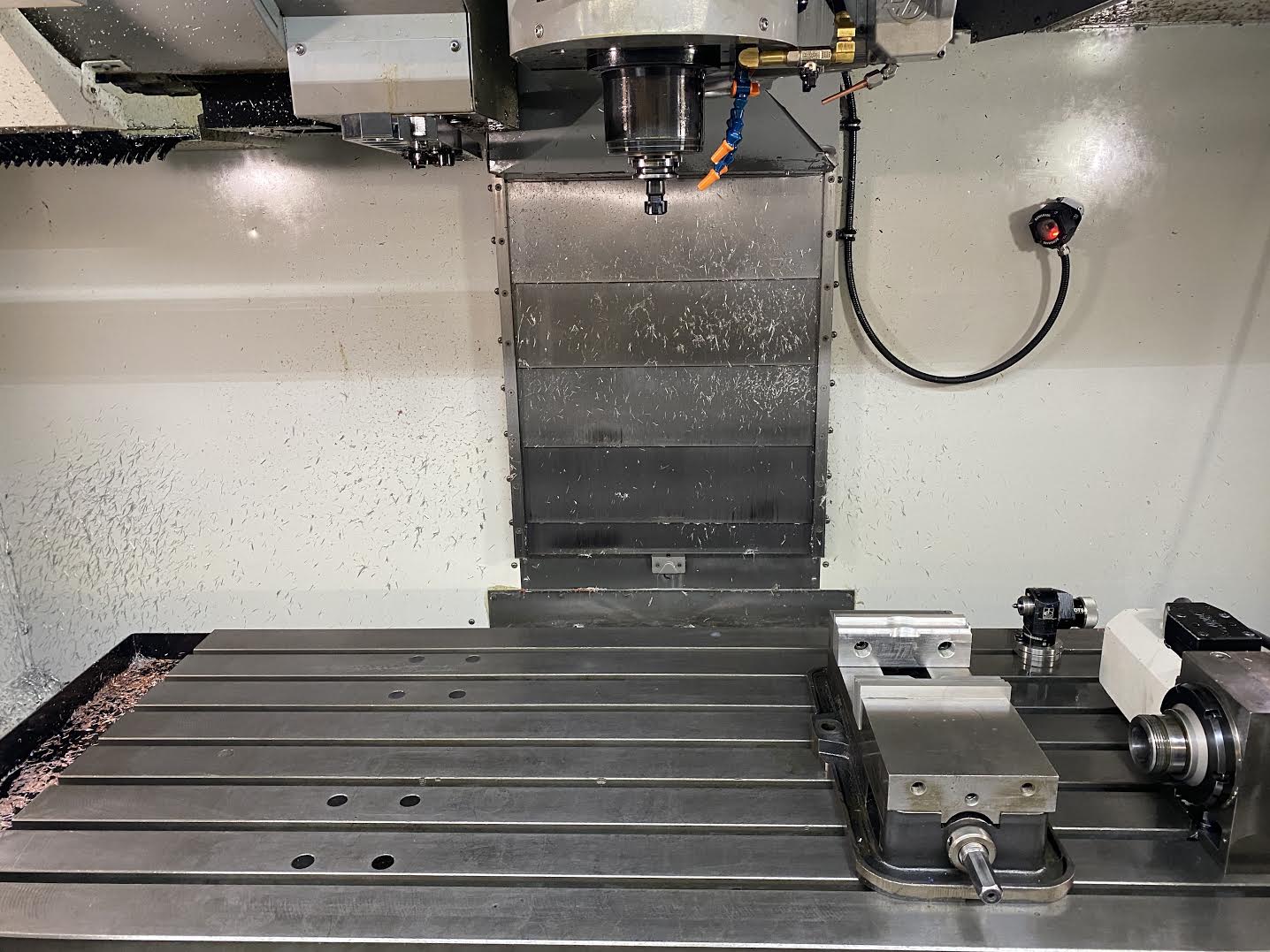 Haas VF-3SSYT, 2008 - WIPS, 40 + 1 Side-Mount, TSC, HSM, 4th Axis - Image 2