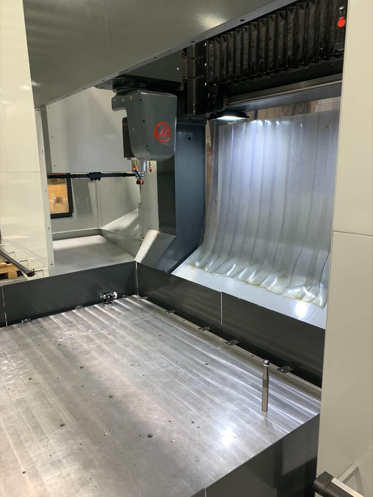 Haas GM-2-5AX CNC Gantry Mill, 2019 - 5 Axis, 20,000 RPM, WIPS - Image 3
