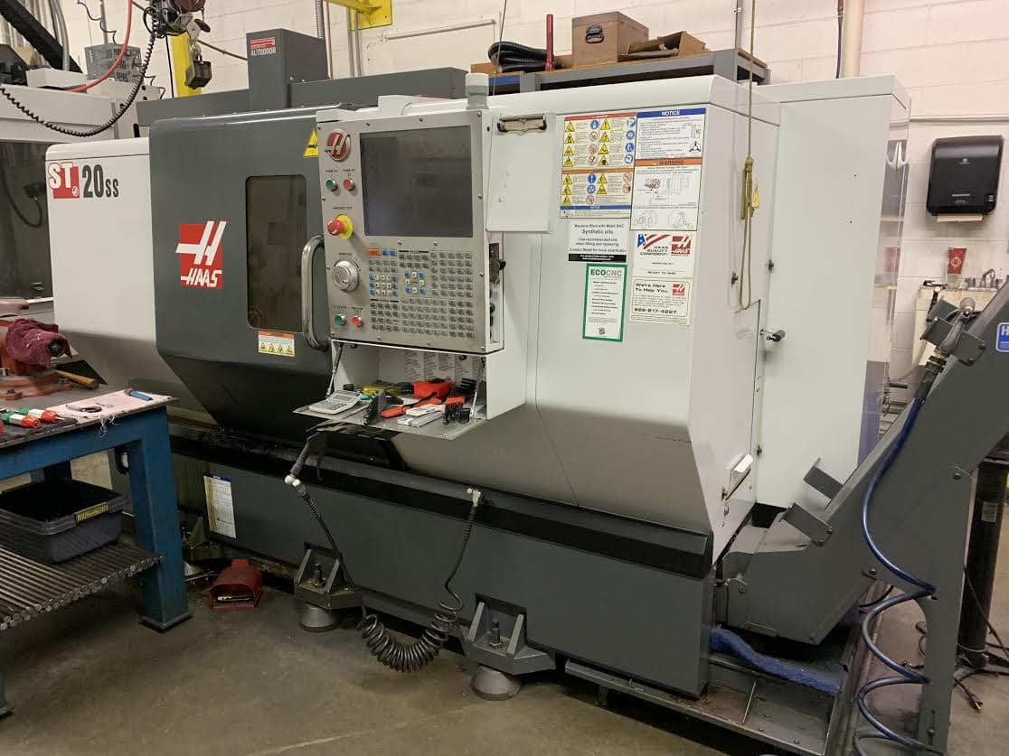 Haas ST-20SS CNC Lathe, 2011 - Chip Conveyor, Rigid Tapping