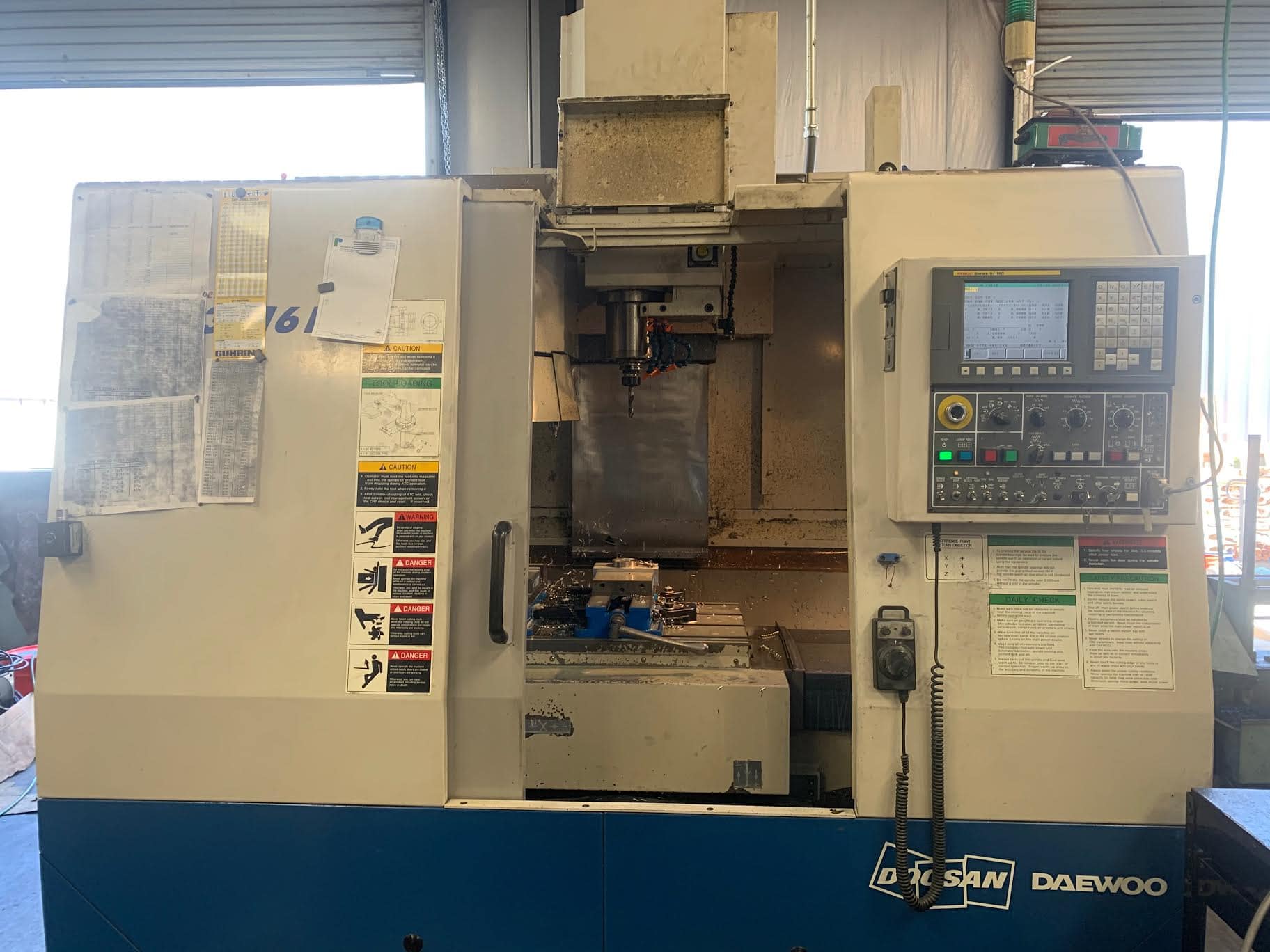 Doosan Daewoo DMV 3016LD VMC 2006 - Remote Jog Handle, Rigid Tapping, Under Power