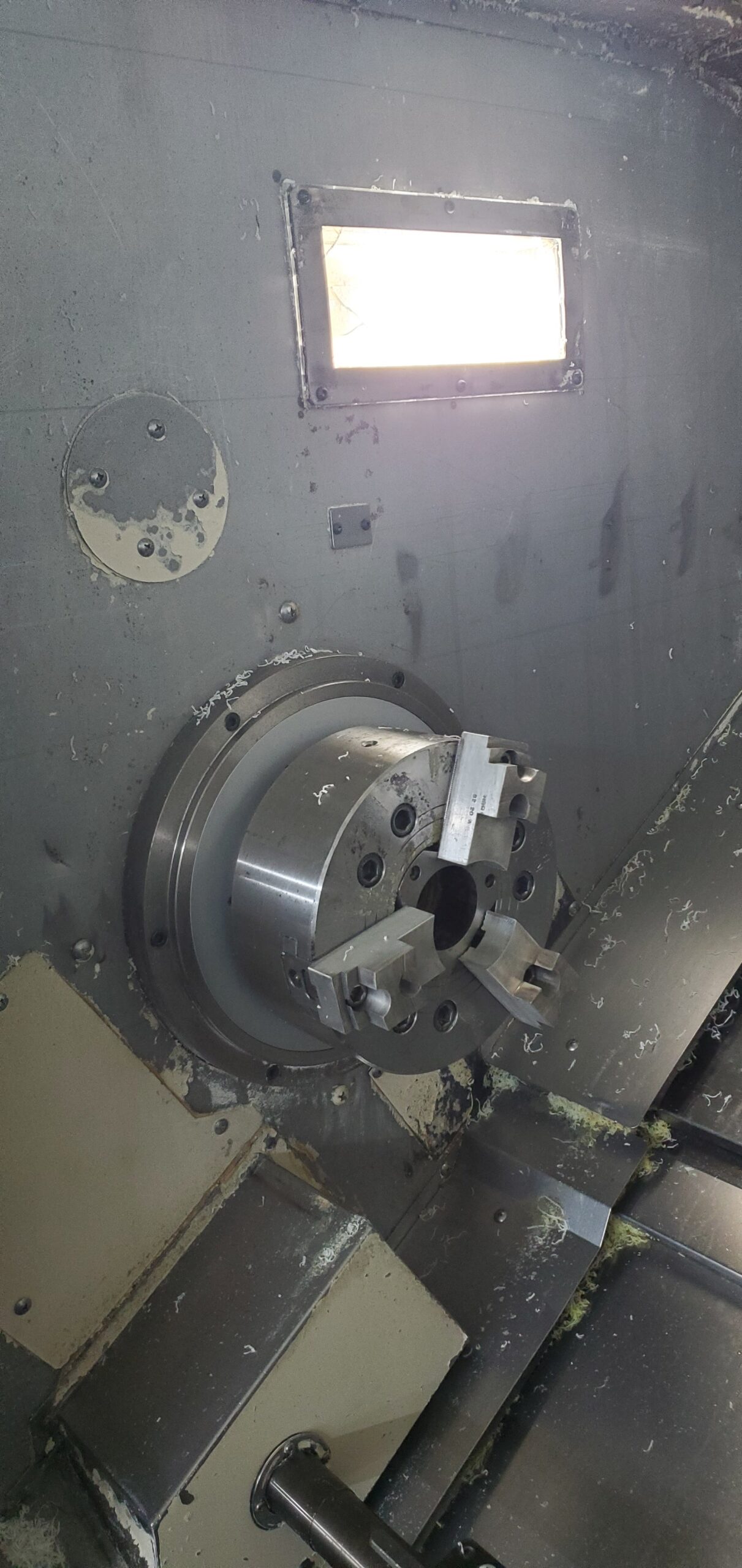 Okuma Spaceturn LB400-M CNC Lathe, 2000 - Y Axis, Chip Conveyor, Live Tooling - Image 6