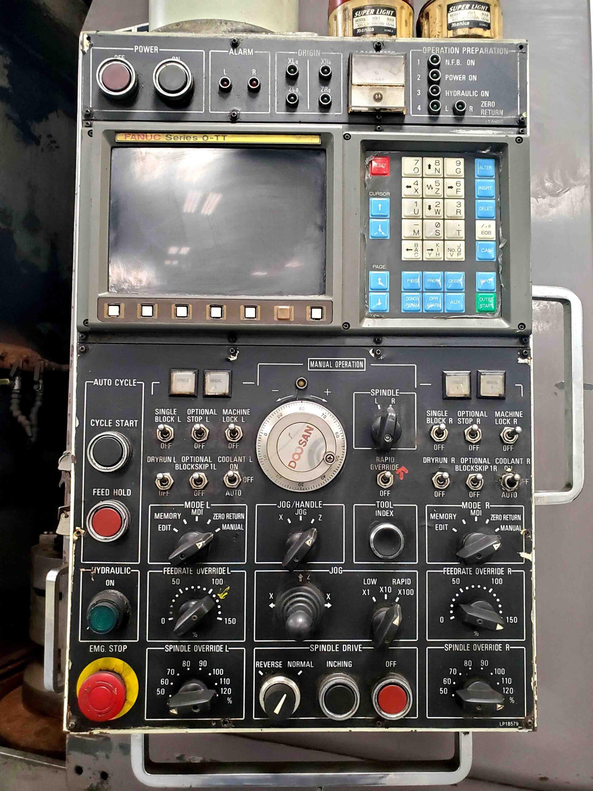 Doosan Puma V550 2SP V5 Dual Spindle Vertical Turret Lathe - Image 3