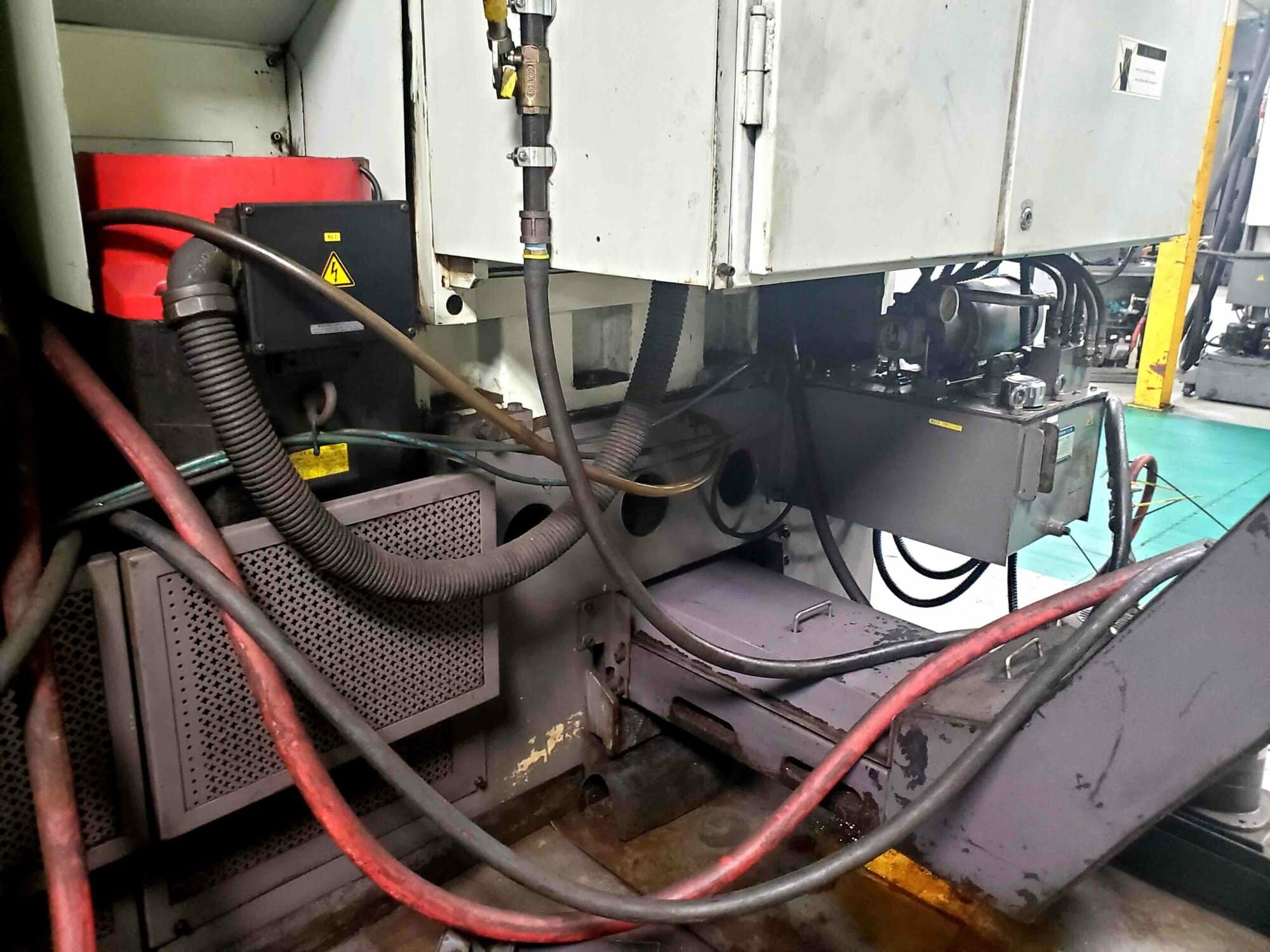 Doosan Puma V550 2SP V5 Dual Spindle Vertical Turret Lathe - Image 11