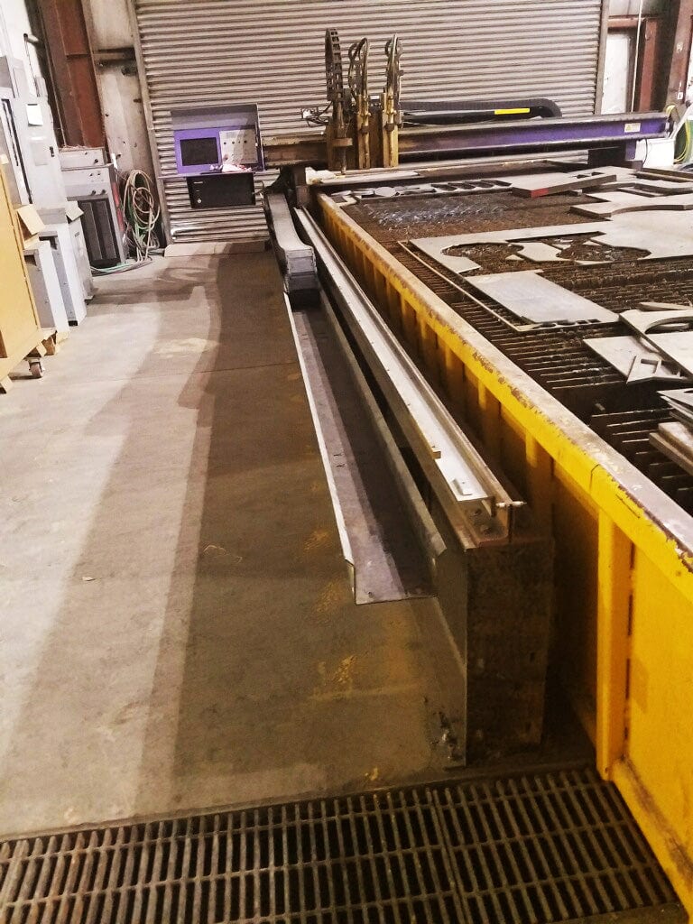 8' x 20' Hornet XD CNC Plasma Cutter, 2012 - Bladder Water Table, Hypertherm HSD130 - Image 2