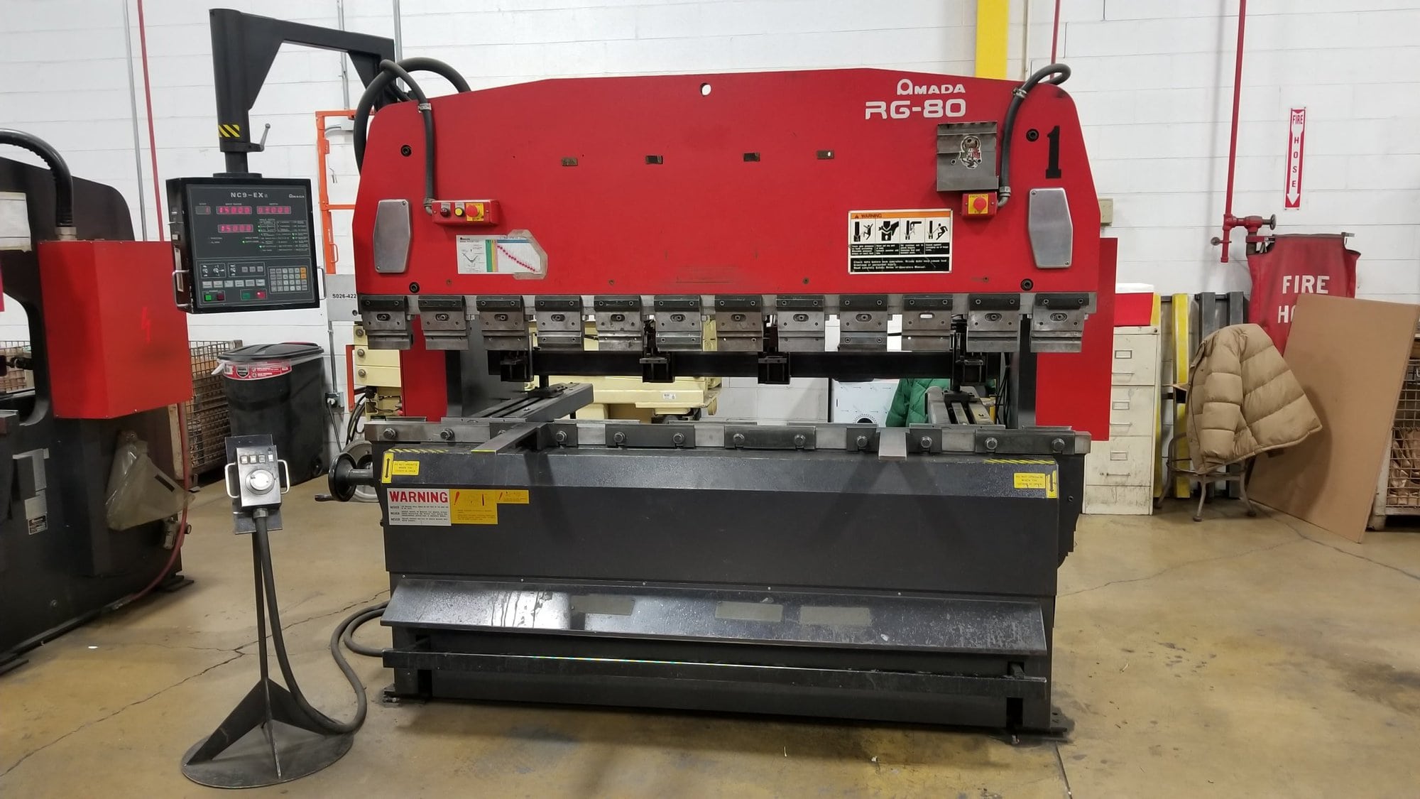 88 Ton x 8' Amada RG-80 CNC Press Brake, 1999 - NC9-EXII Control