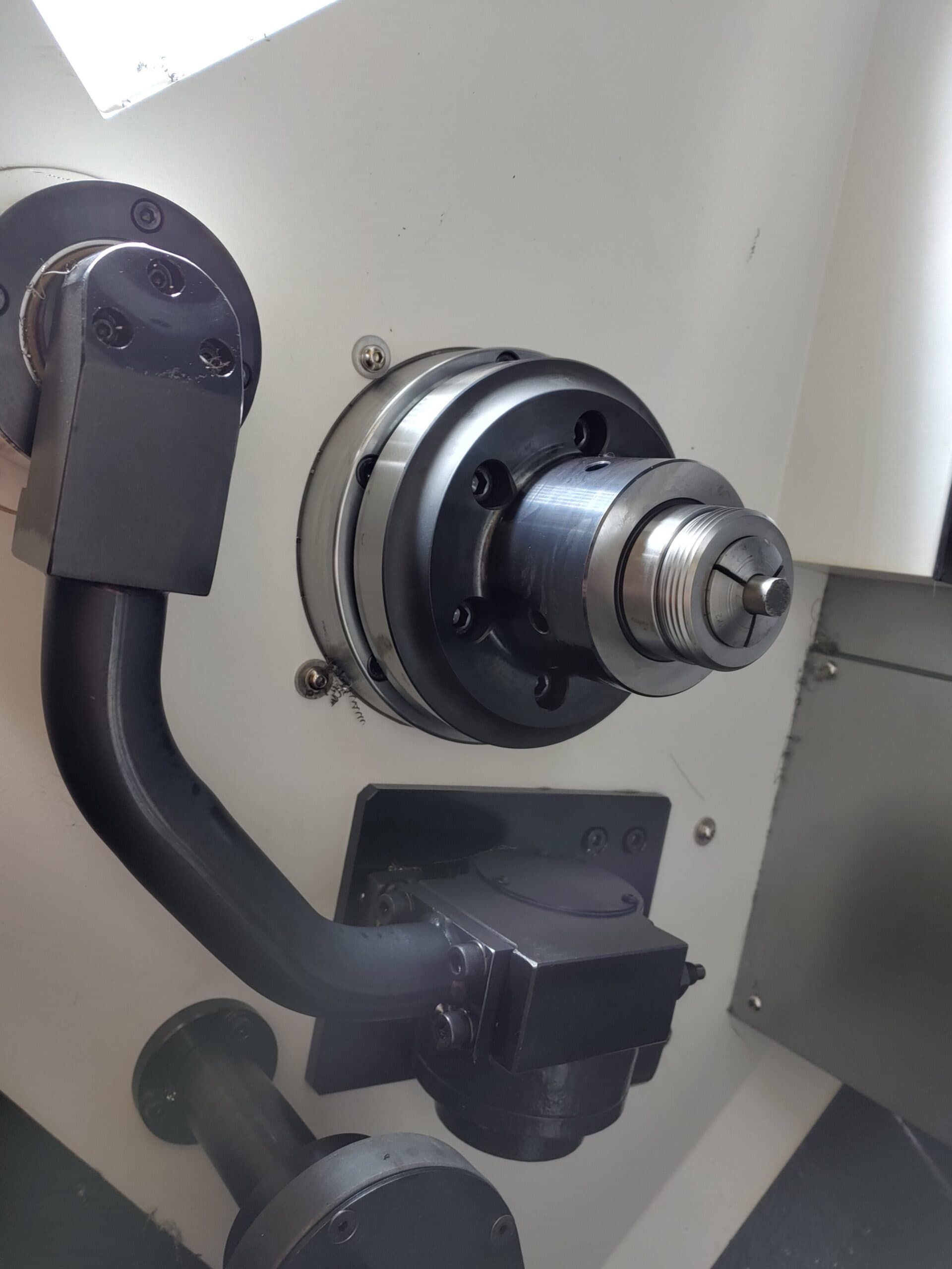 Hyundai Wia E160A CNC Lathe, 2015 - Fanuc Control, Low Hours! - Image 6