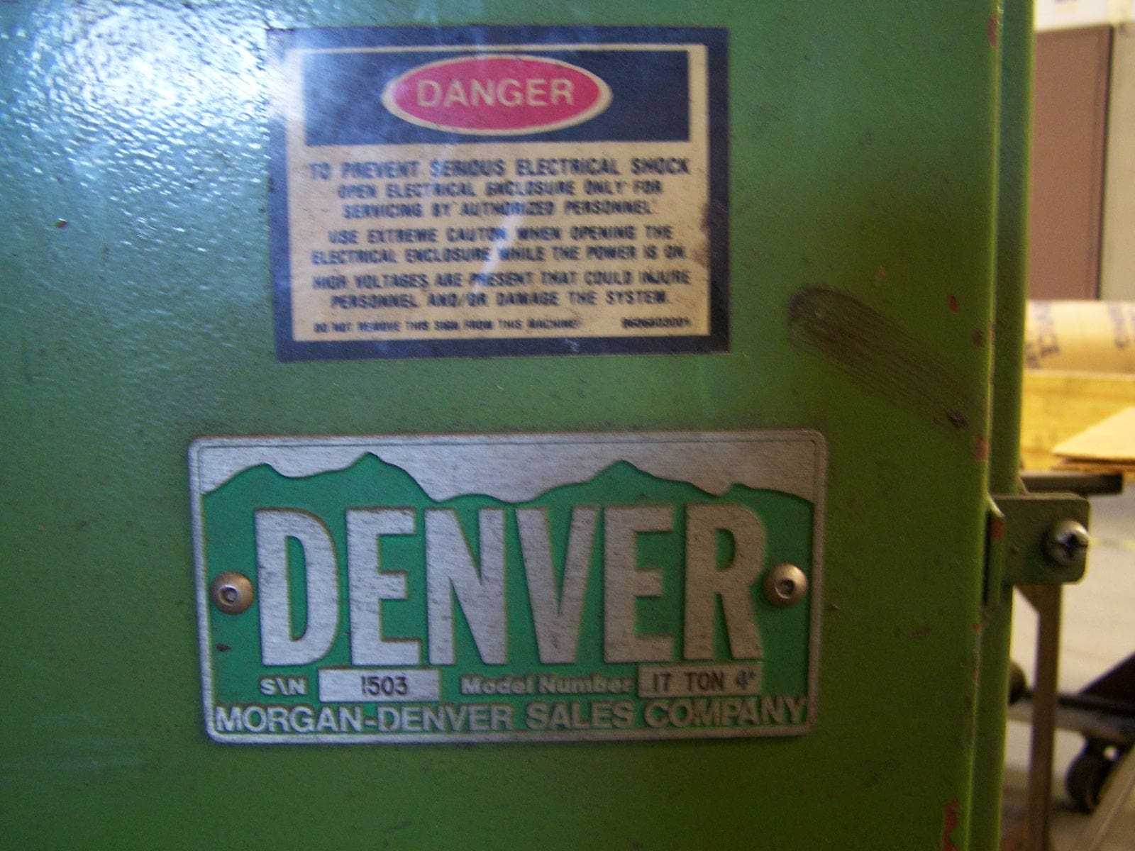 17 Ton x 4' Morgan Denver Manual Press Brake - Image 5