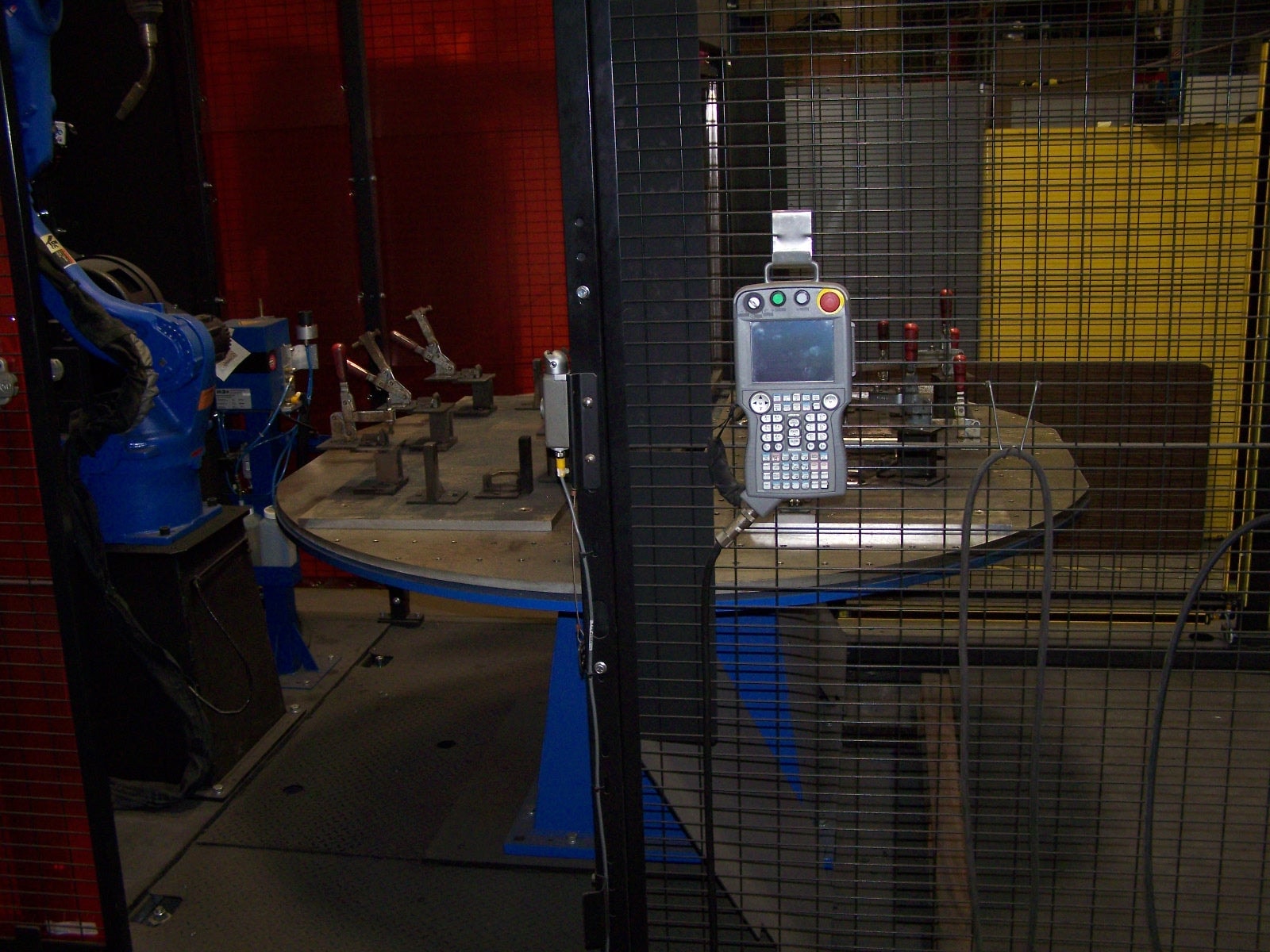 Yaskawa Motoman MA1440 with ArcWorld 1000, 2017 - Welding Robot Workcell and Torch Cleaning Station, DX200 Controller - Image 9