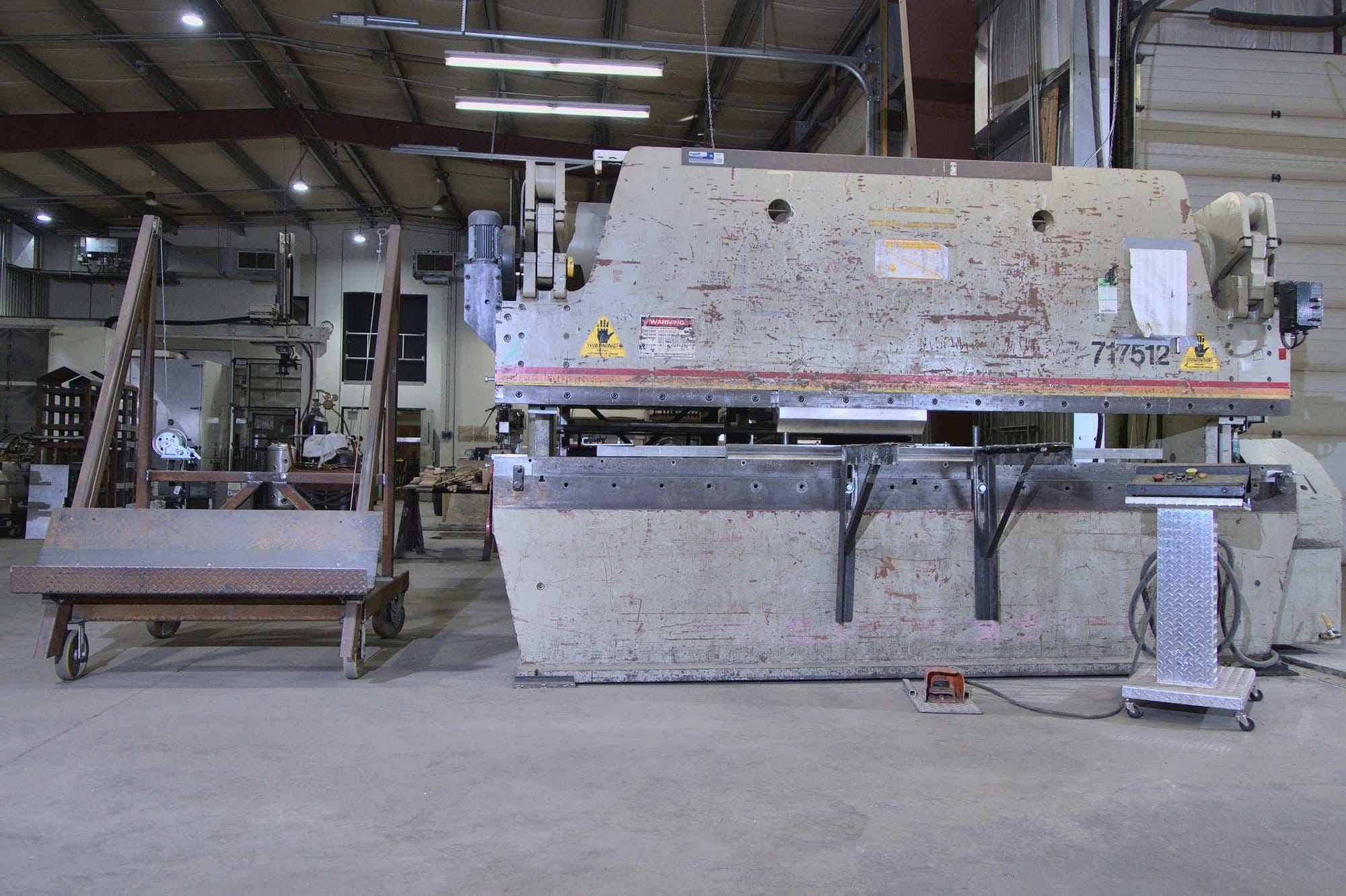 175 Ton X 12' Accurpress 717512 CNC Press Brake, 1995- Tooling Included