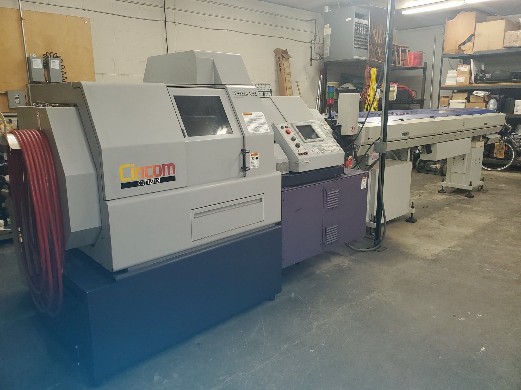 Citizen Cincom L32 Swiss Lathe, 1999 - IEMCA 542 Boss Bar Feeder, Tooling Included