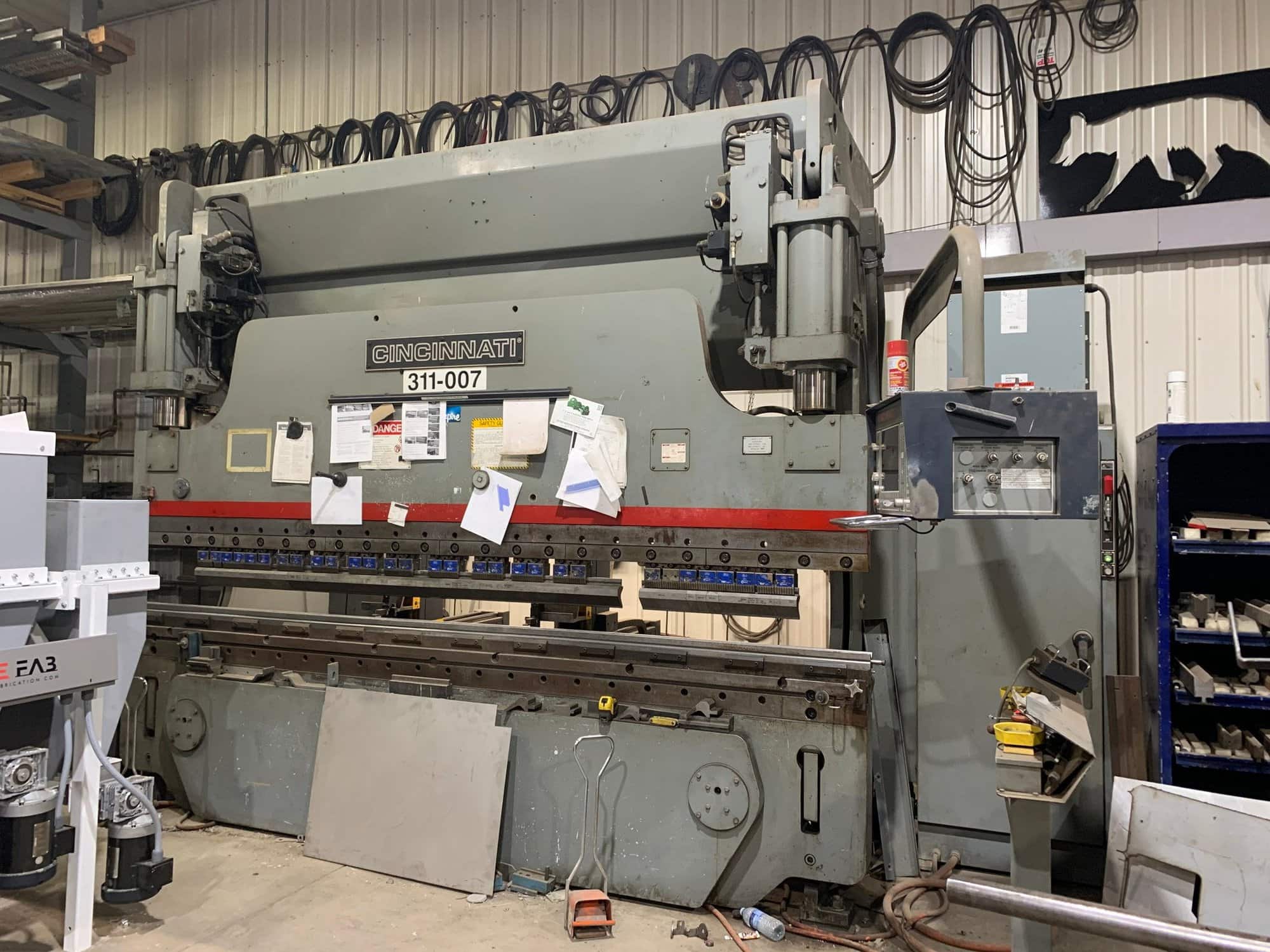 135 Ton x 12' Cincinnati Autoform CNC Press Brake, 1999 - 6 Axis Back Gauge
