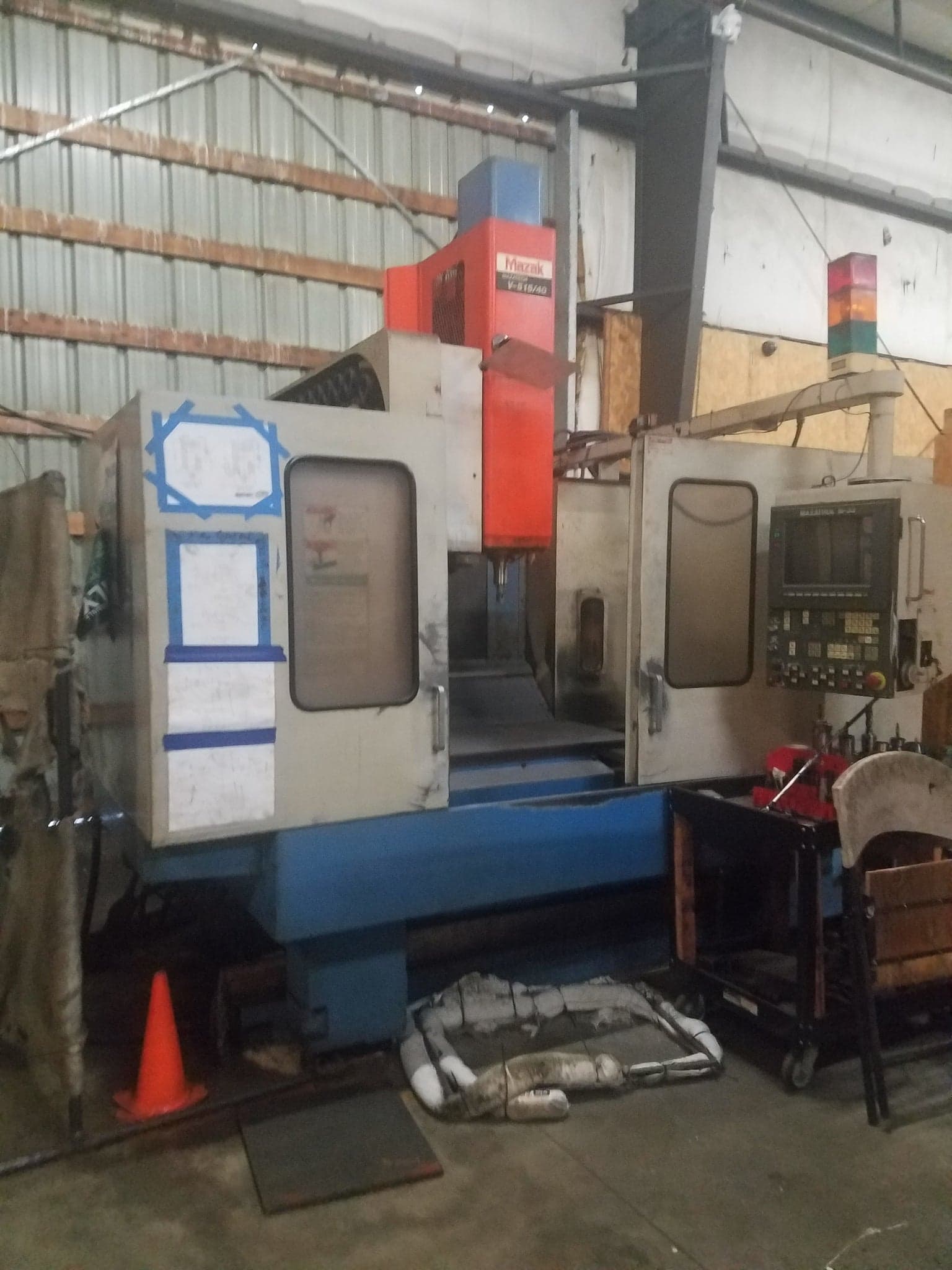 Mazak MTV515/40 VMC, 1993 - 32 ATC, Pallet Changer, Mazatrol M32B Control