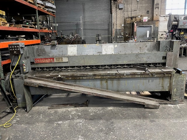 3/16" X 10' Niagara 710B Shear, 1985 - Comes with Backgauge and Squaring Arm