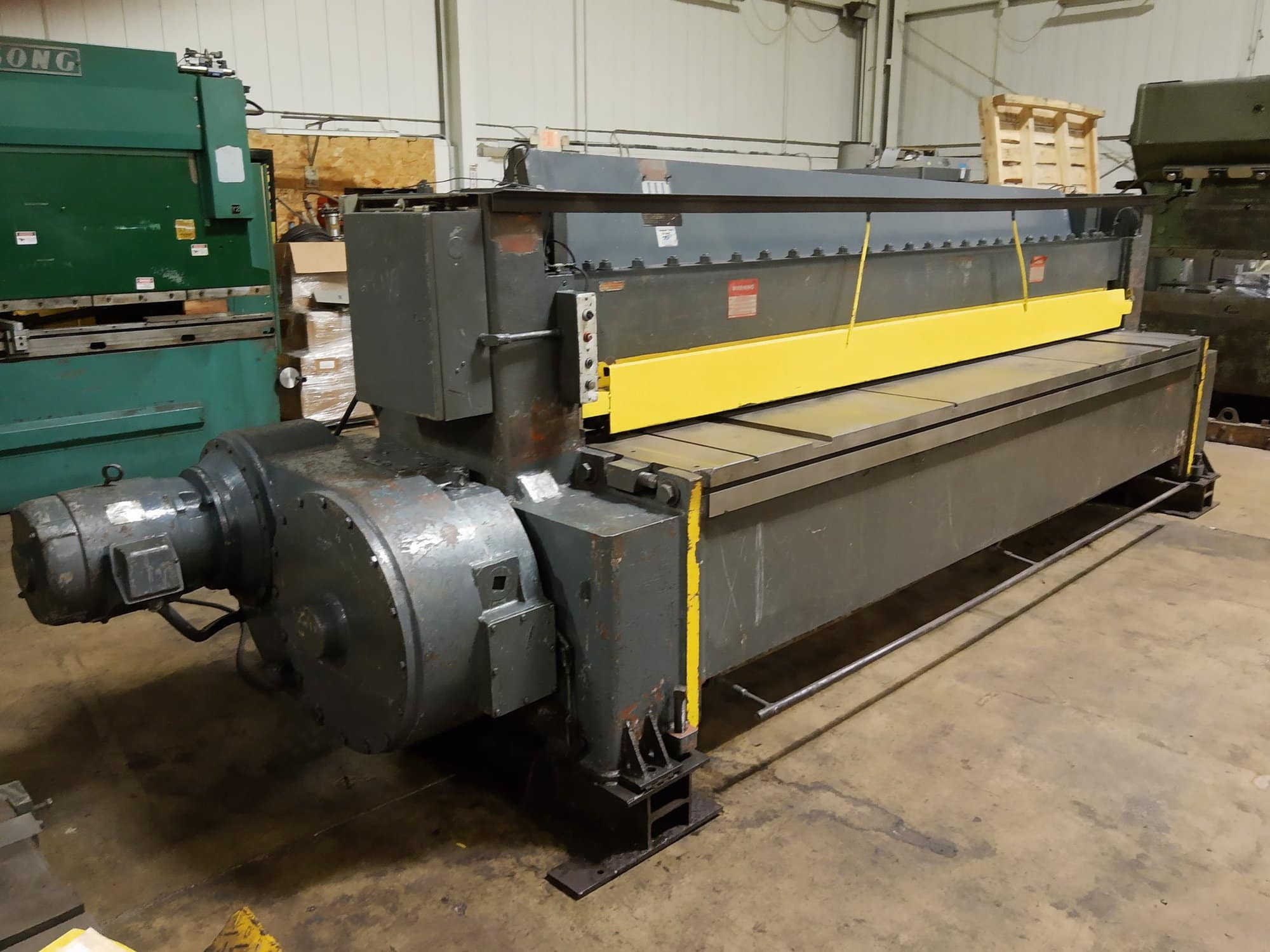 1/4" x 12' Niagara Guillotine Style Shear, Manual Backgauge, Single Phase