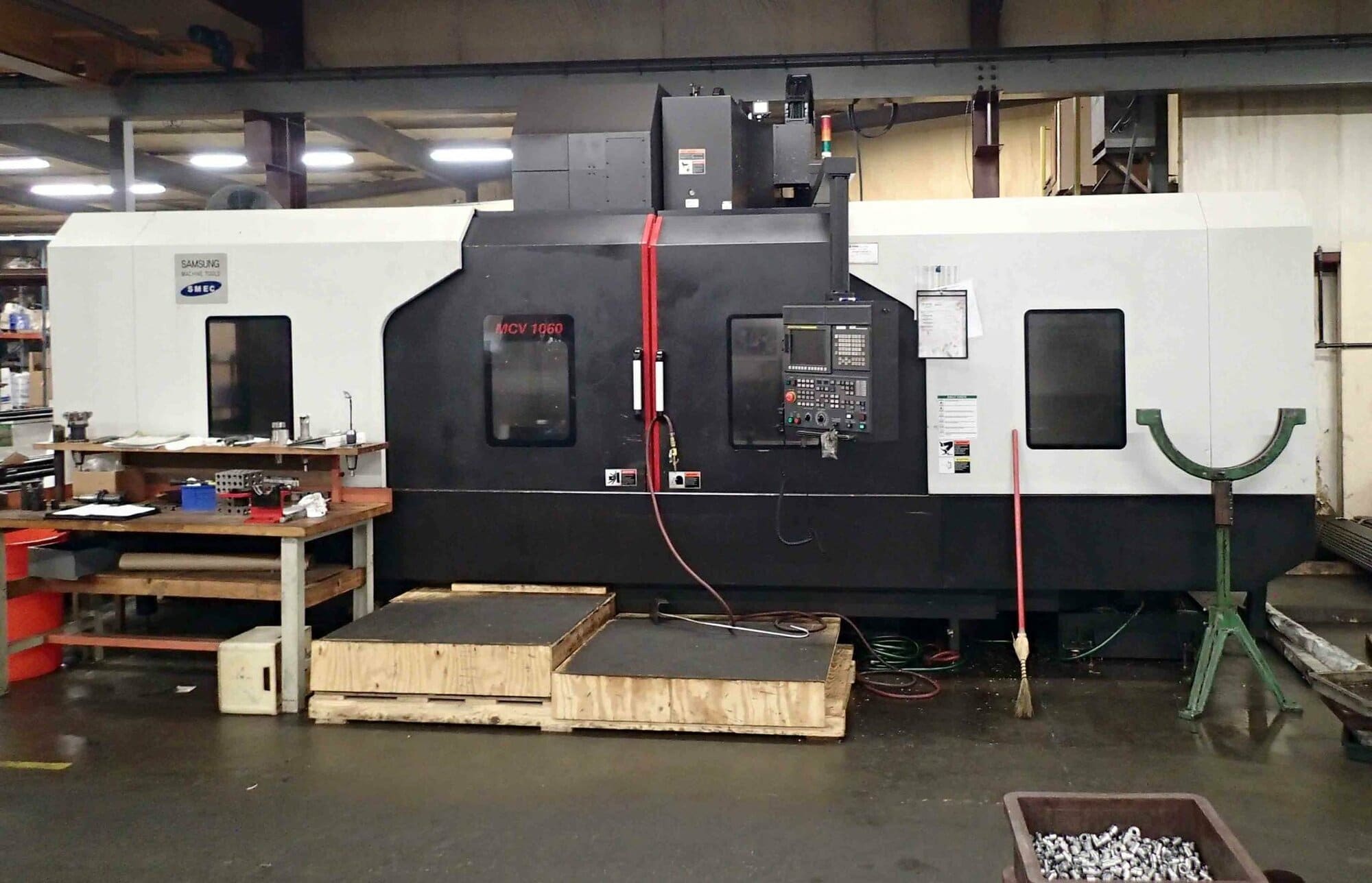 Samsung MCV-1060 VMC, 2015 - TSC, 40 ATC, Rigid Tap, Fanuc