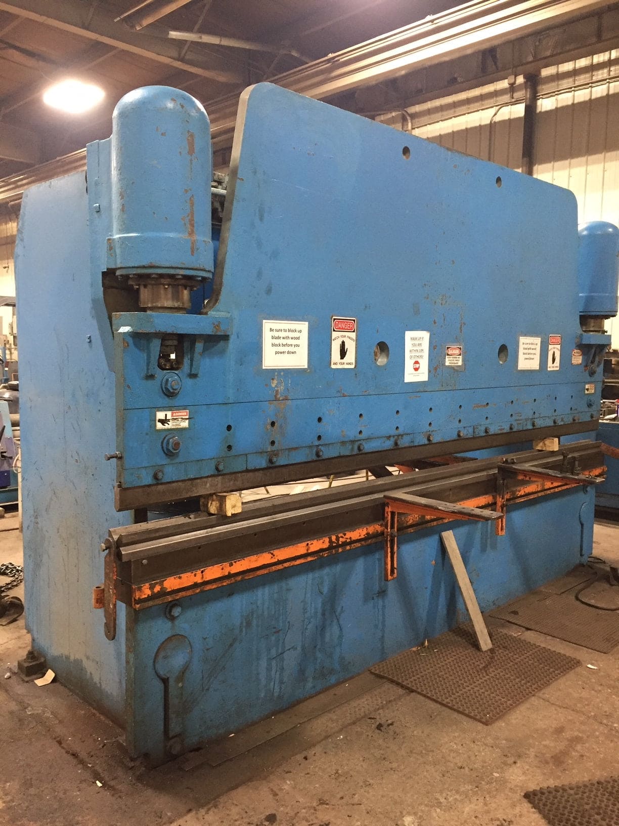 225 Ton x 14' Pacific K225-14 Hydraulic Press Brake, 1975