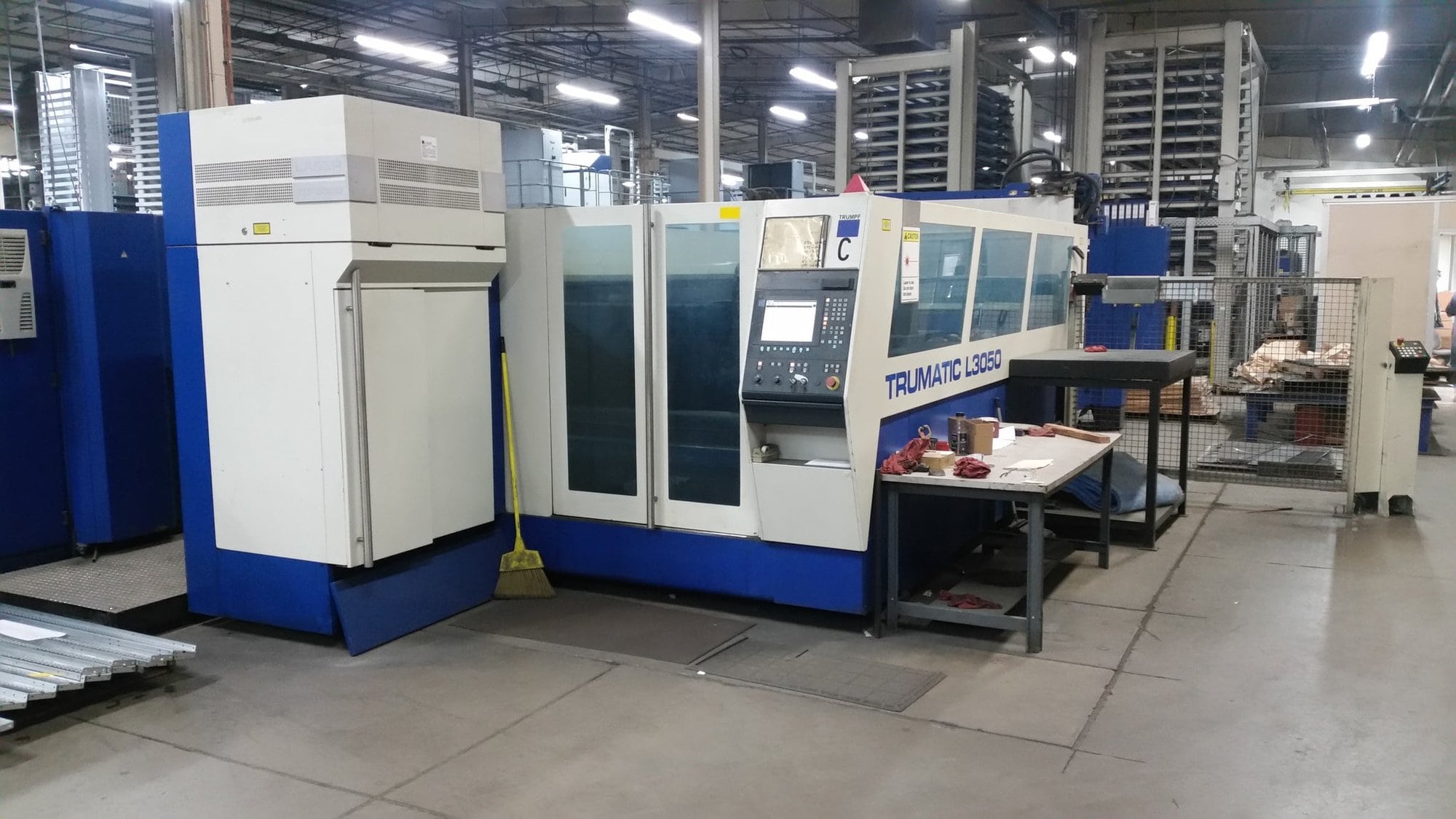 5000 Watt Trumpf Trumatic L3050 CO2 Laser, 2004 - 5' x 10' Table, LiftMaster