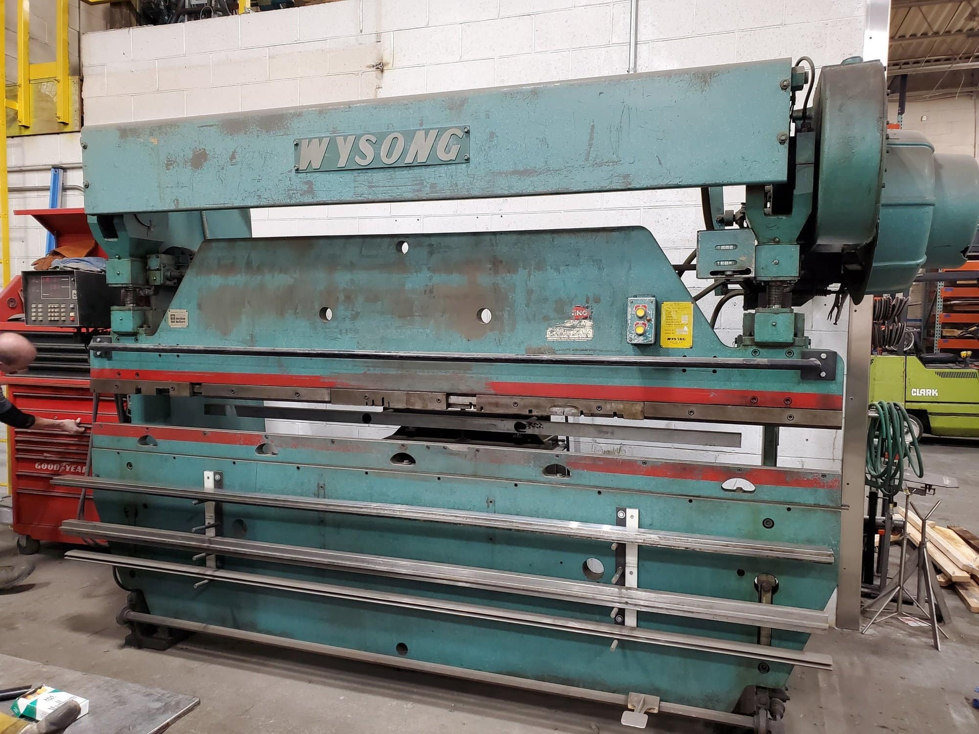 55 Ton X 10' Wysong 55-8 Mechanical Press Brake