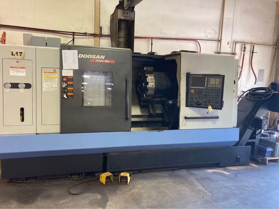 Doosan Puma 480 CNC Lathe, 2013 - Tailstock, 6.5" Bore, 18" Chuck