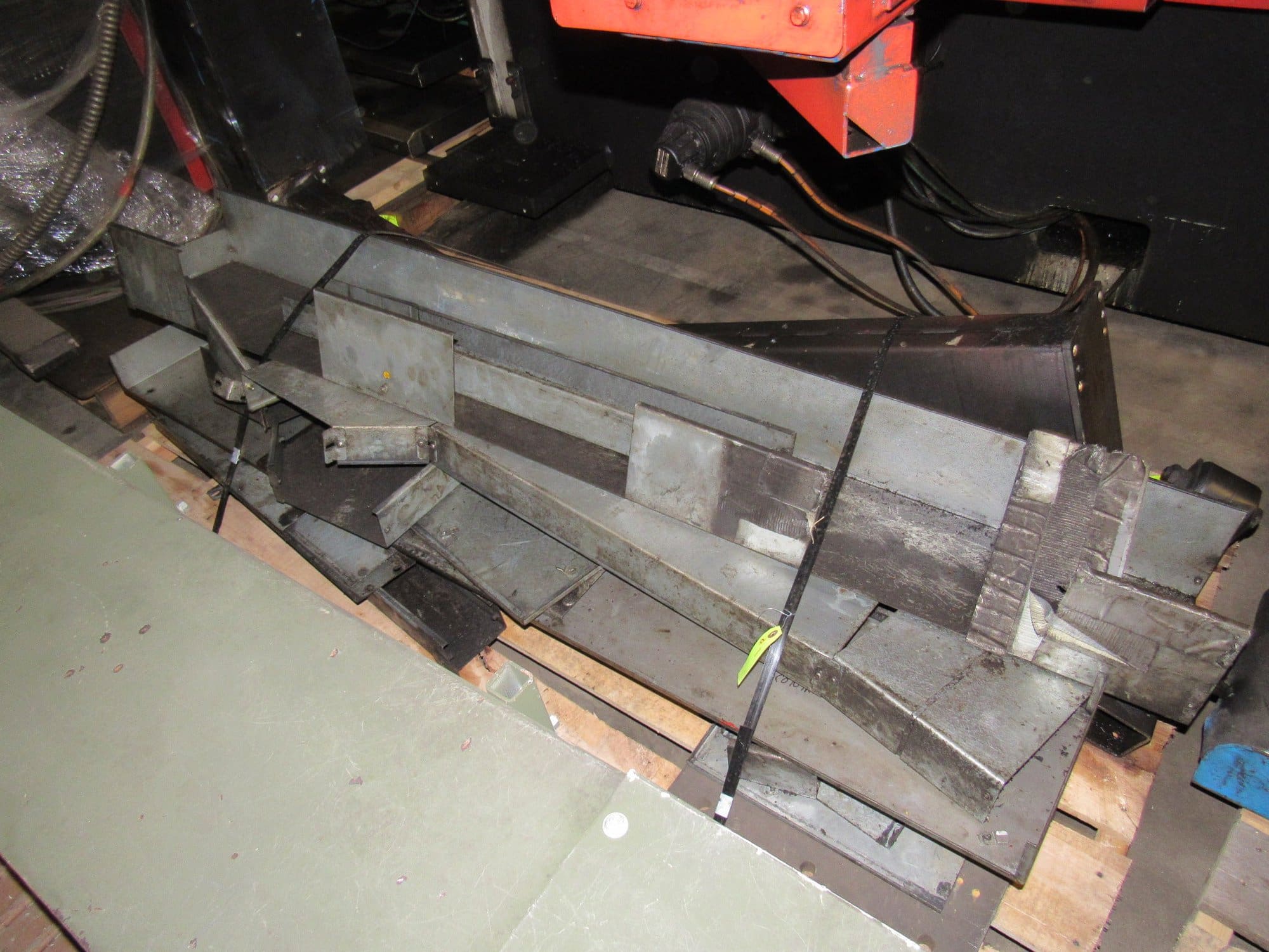 25 Ton Trumpf Trumatic 500 CNC Turret Punch, 2001 - Tooling Included - Image 8