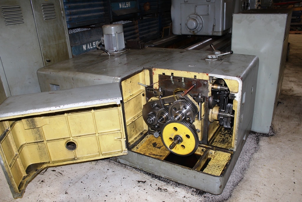 Wuhan WY3J Vertical Gear Hobber, 1970 - Tailstock - Image 4