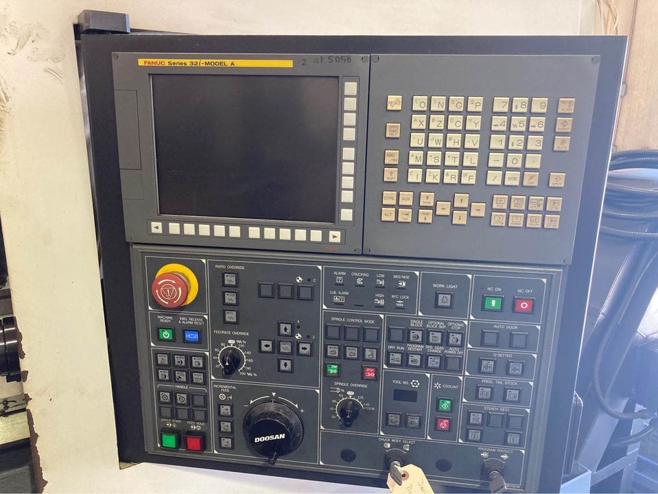 Doosan Puma 480 CNC Lathe, 2013 - Tailstock, 6.5" Bore, 18" Chuck - Image 3