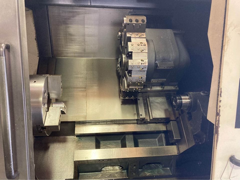 Doosan Puma 480 CNC Lathe, 2013 - Tailstock, 6.5" Bore, 18" Chuck - Image 2