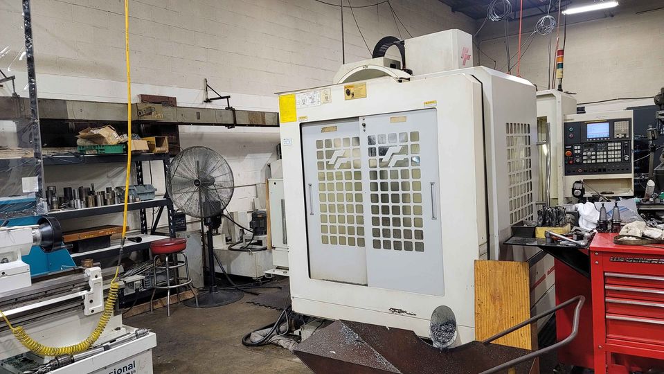 Feeler VM-40SA VMC, 2006 - Chip Auger, Fanuc Control - Image 4
