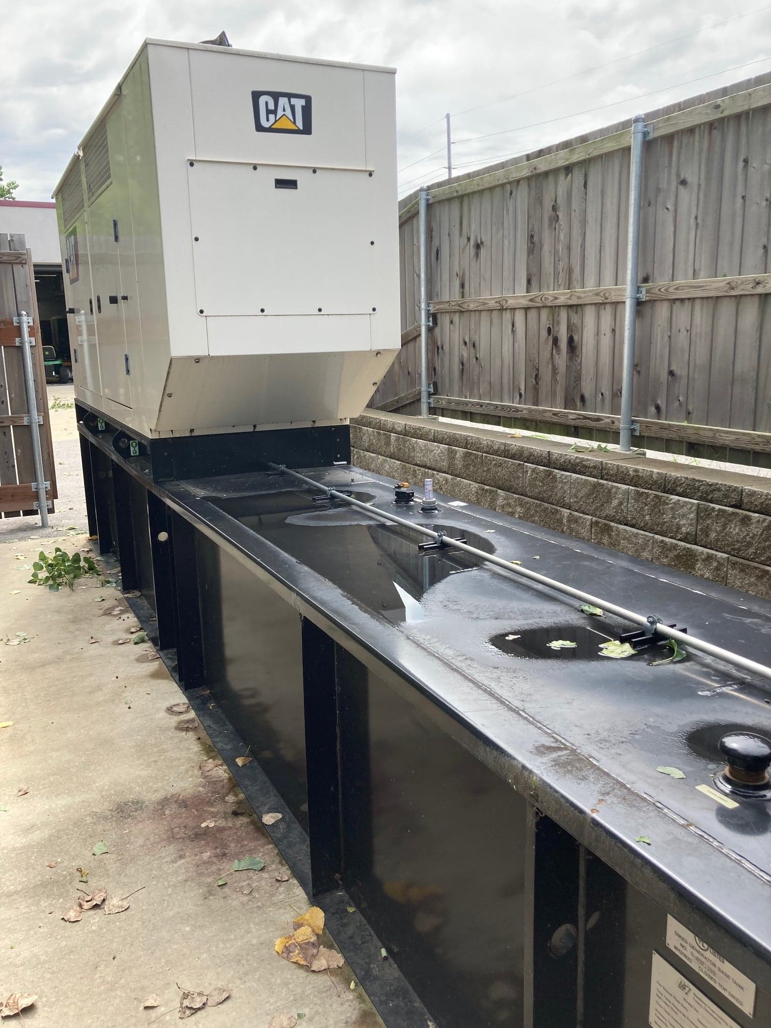 150 kw Caterpillar Generator, 2016- 600 A Transfer Switch, 1100 Gallon Fuel Tank