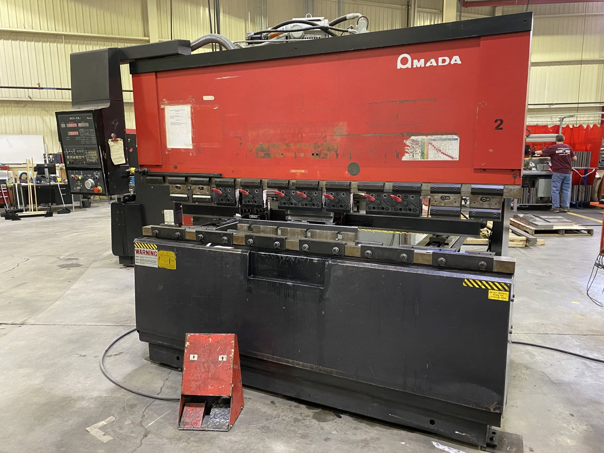 88 Ton X 8' Amada FBD-8025 CNC Press Brake, 1995- NC9-EXII 3-Axis CNC Control - Image 2