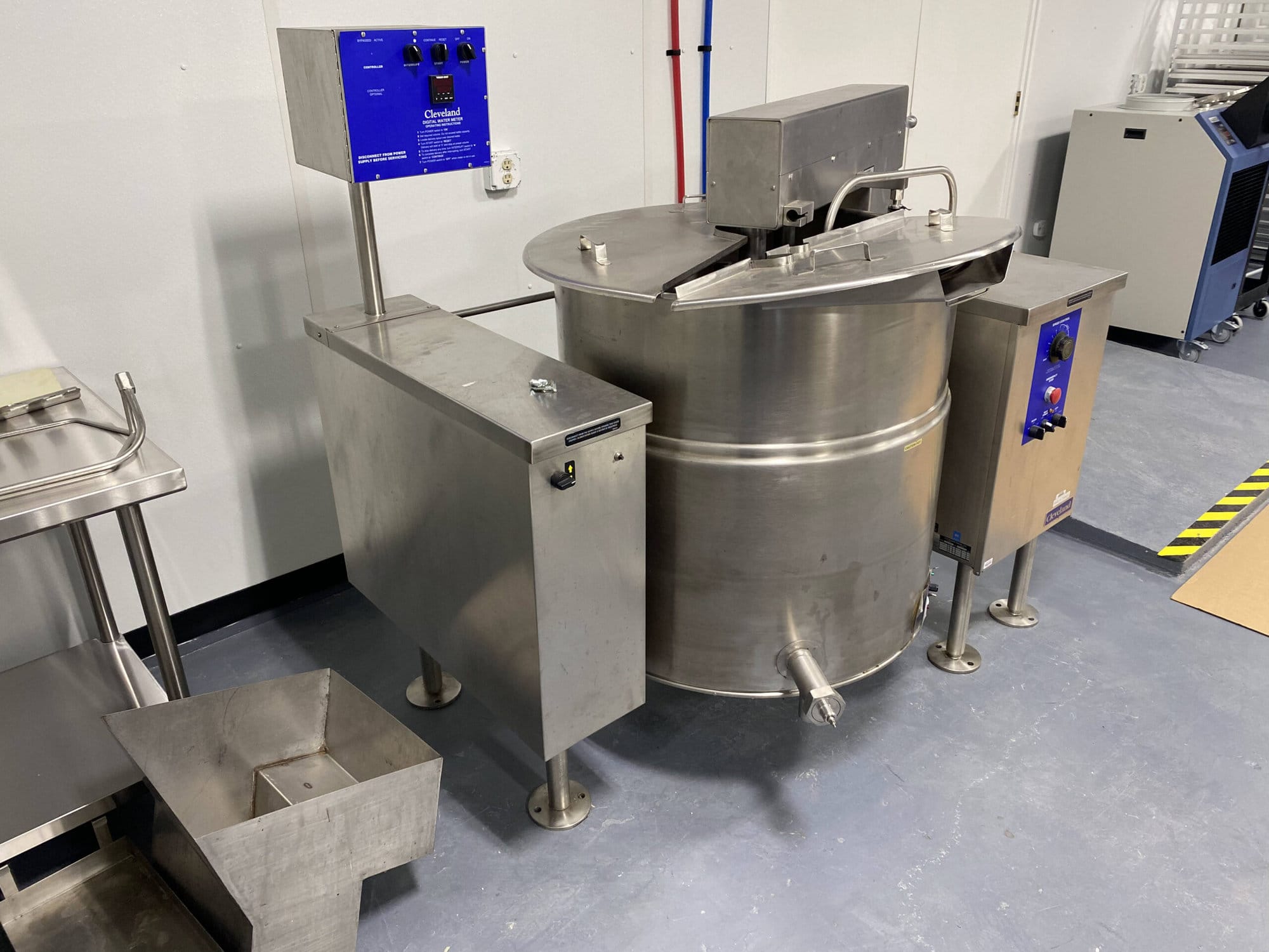 Cleveland MKEL-80-T 80 Gallon Single Kettle Mixer, 1997 - Stainless steel, 3HP Hydraulic - Image 2
