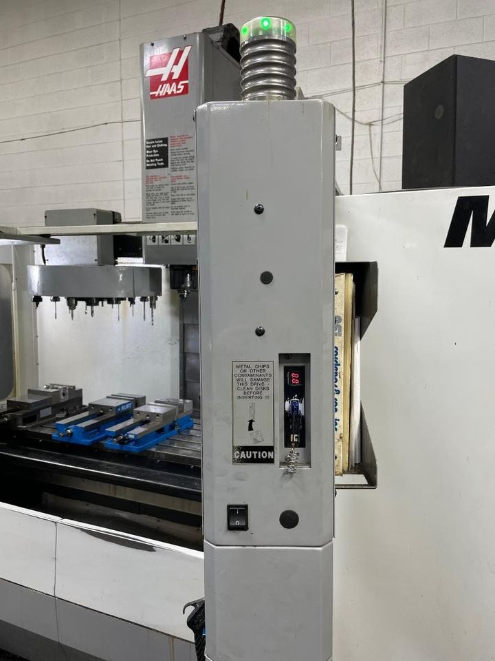 Haas VF-3B CNC VMC 2004 - 4th Axis Ready - Image 5
