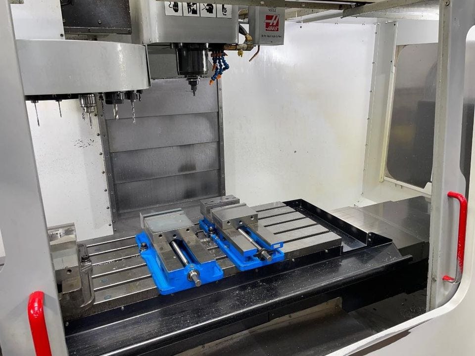Haas VF-3B CNC VMC 2004 - 4th Axis Ready - Image 2