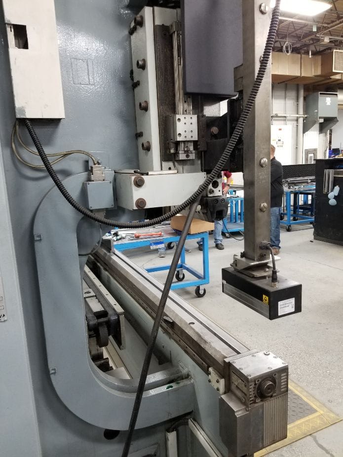 150 Ton x 10' LVD Strippit PPEB-150-10 CNC Press Brake, 2004- Tooling Included - Image 10