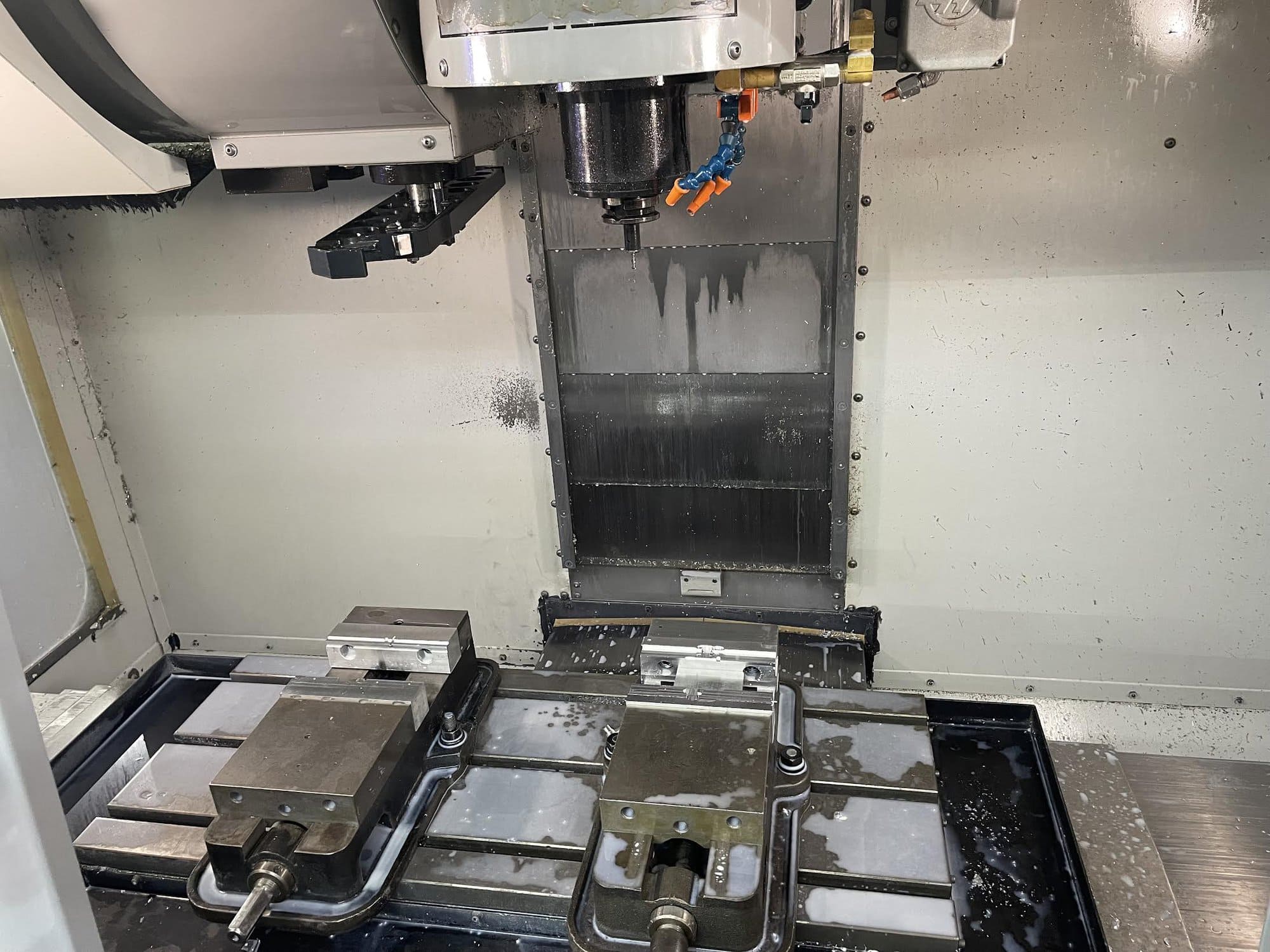 Haas VF-2SS, 2006 - 4th Axis, Drive & Wiring, Rigid Tapping, Expanded Memory, High Speed Machining - Image 2