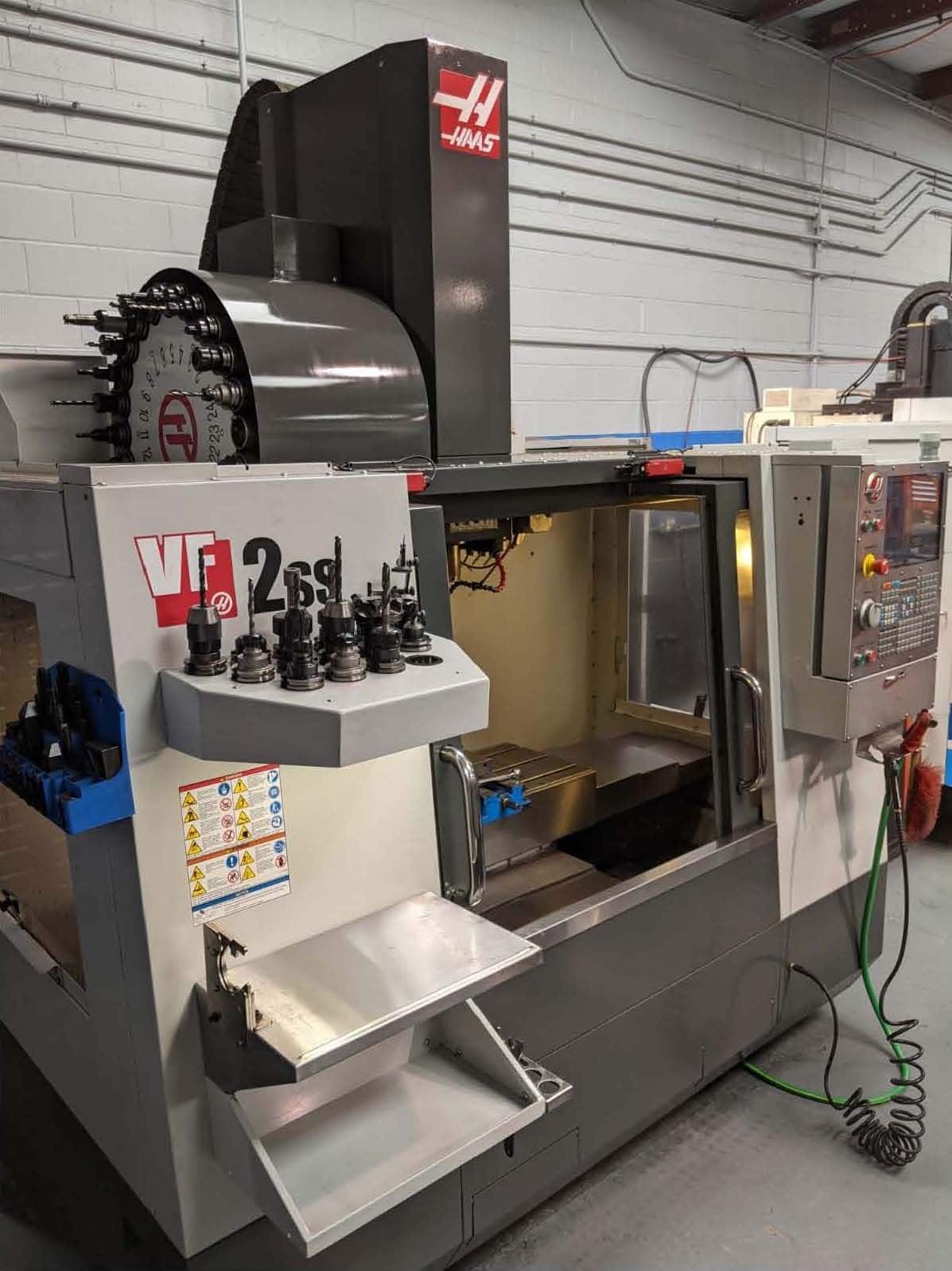 Haas VF-2SS VMC, 2012 - Chip Auger, High Speed Machining - Image 2