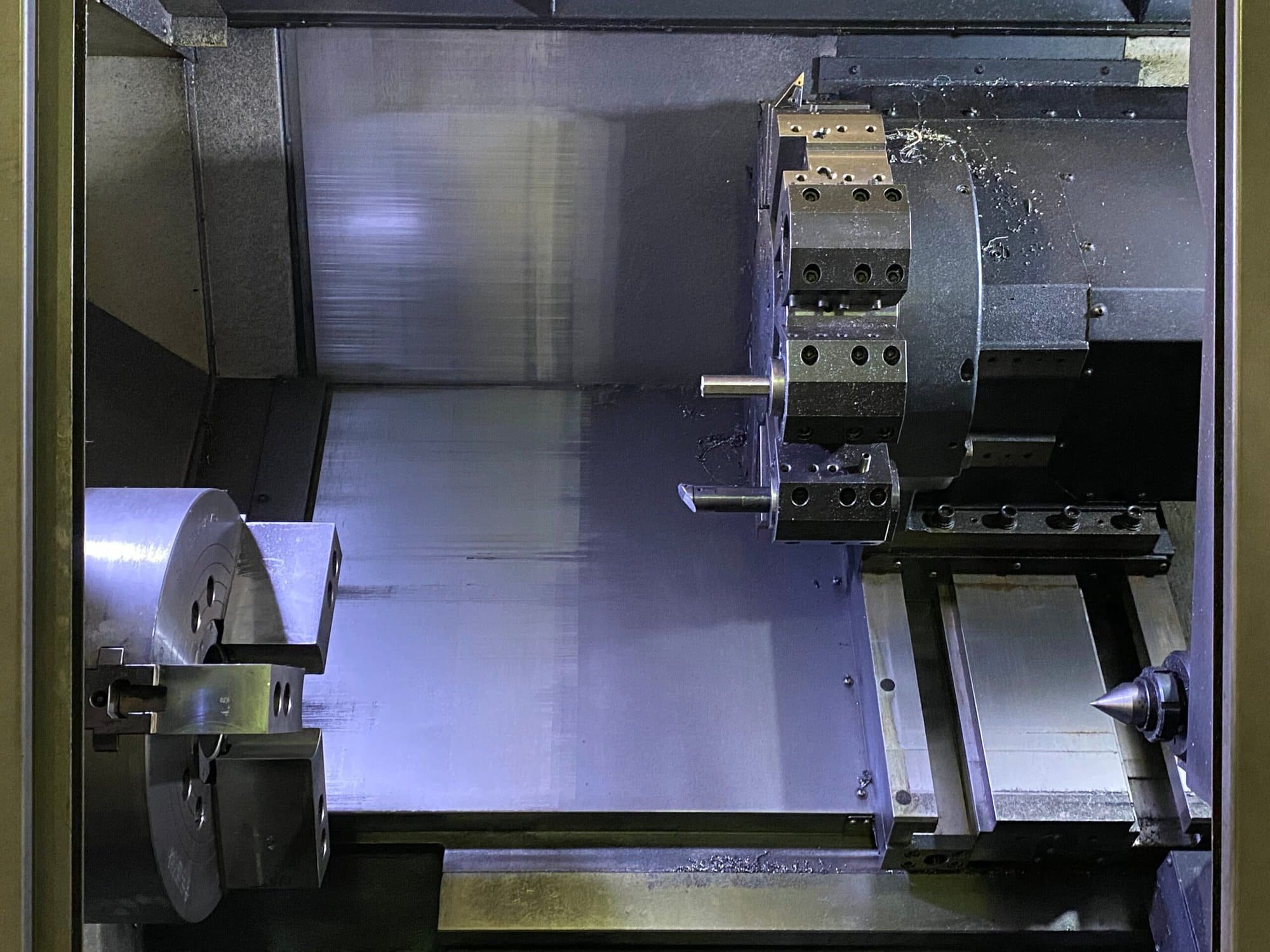 Doosan Puma 4100B CNC Lathe, 2015 - Tailstock, Chip Conveyor, Tool Setter - Image 8