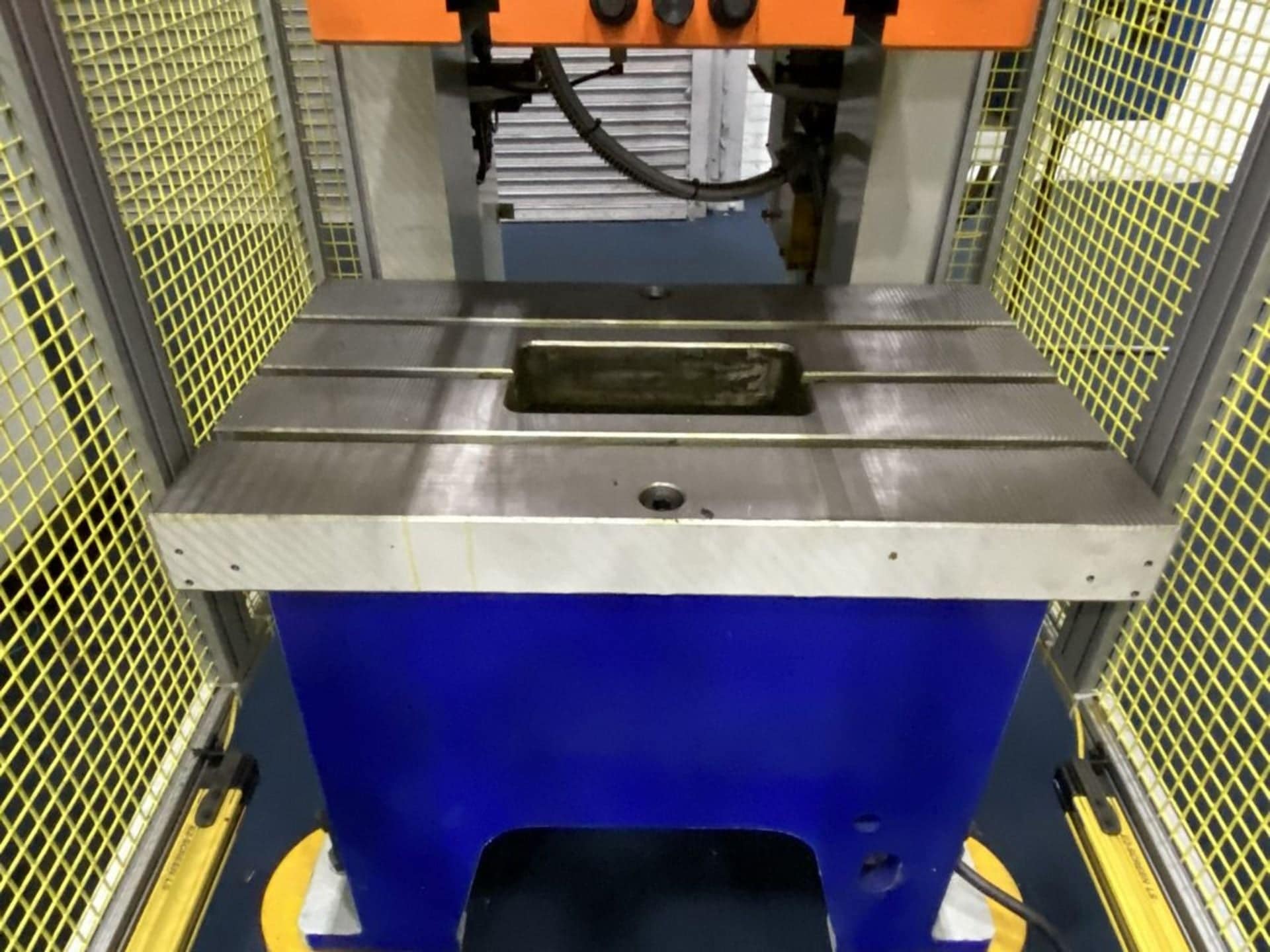 88 Ton Bliss C1-80H High Speed Gap Frame Press, 2017 - Light Curtains - Image 9