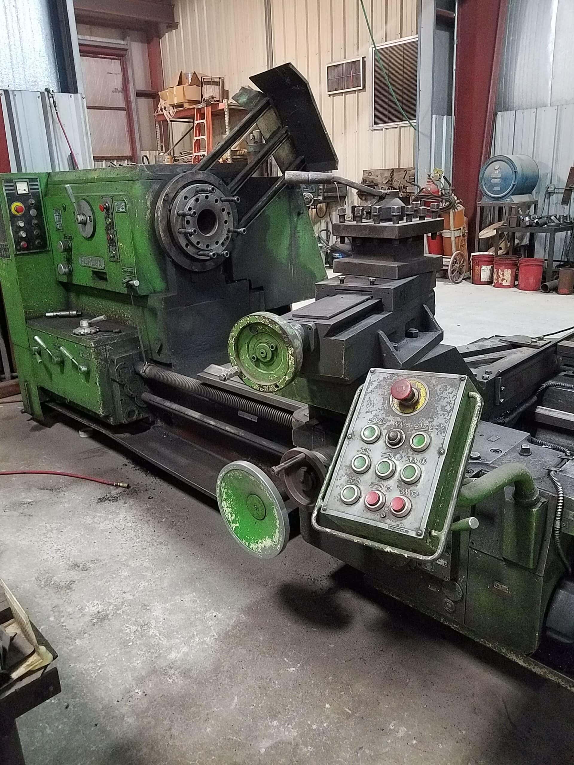 Poreba TR 135B/4M, 1986 - 50" 4-Jaw Chuck, Taper Attachment