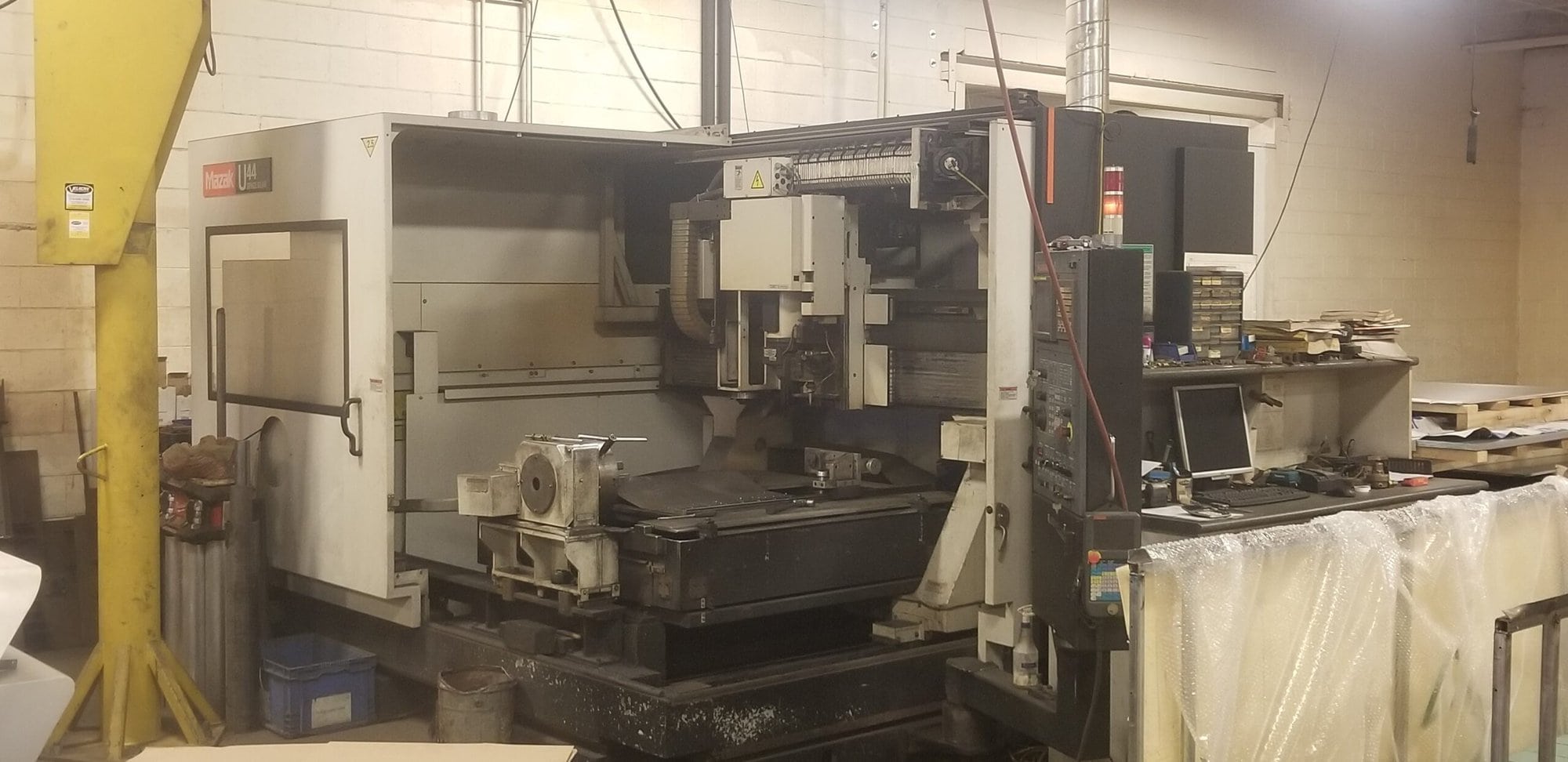 2500 Watt Mazak Space Gear U44 5-Axis CNC Laser, 2007- 4' x 4', Resonator Rebuilt in 2017, Fanuc 160i-LB Control