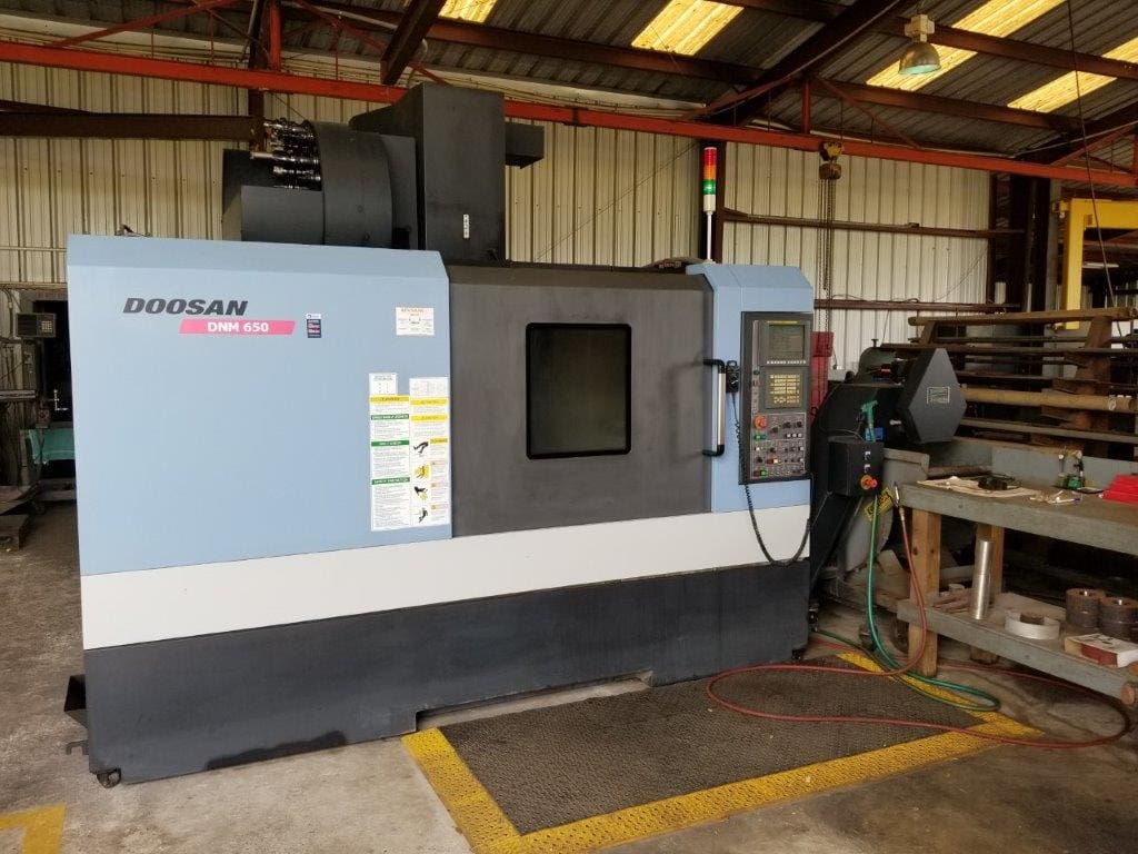Doosan DNM 650 VMC, 2010 - 4th Axis, Tooling, 50" x 26" Travel
