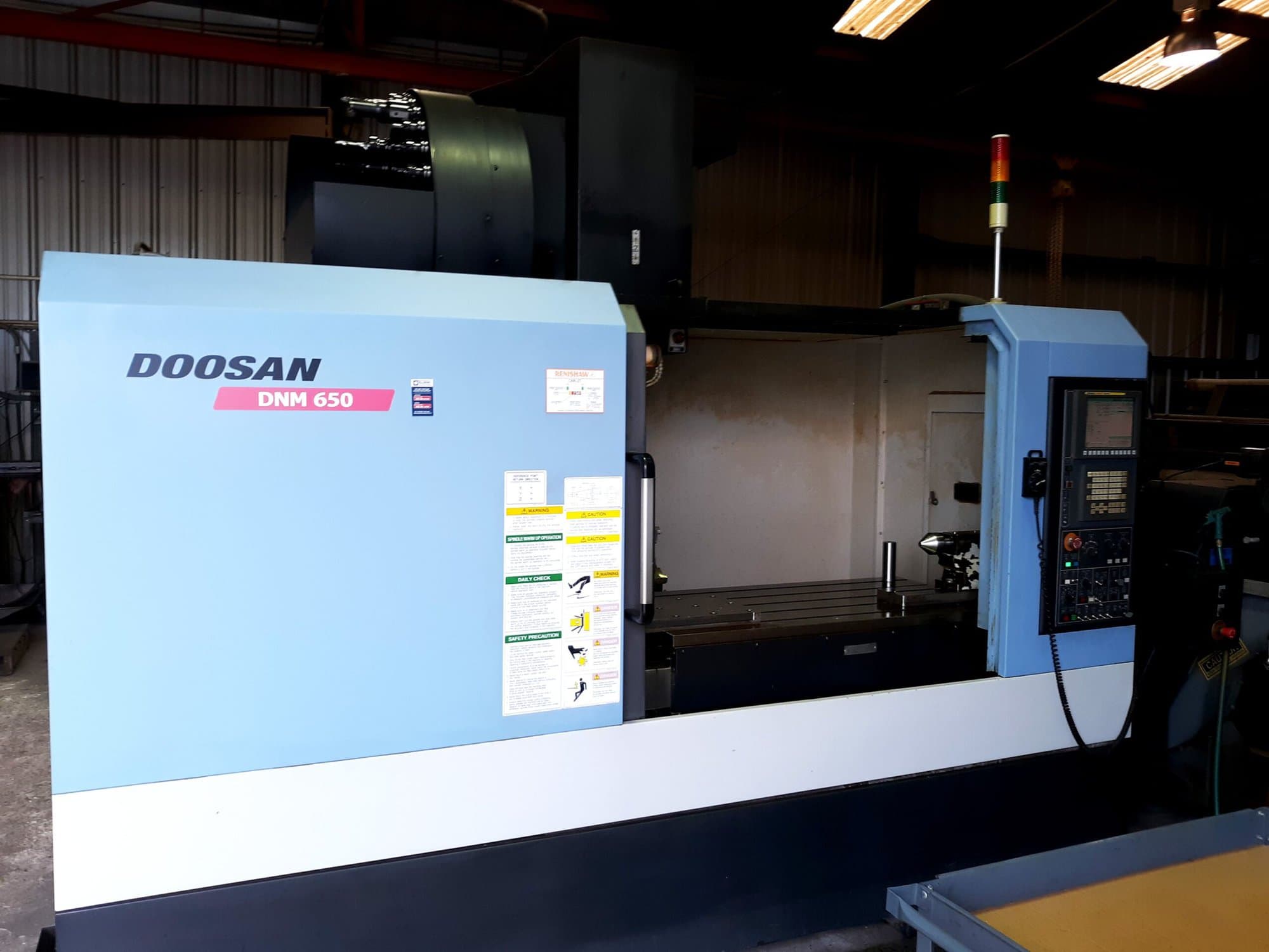 Doosan DNM 650 VMC, 2010 - 4th Axis, Tooling, 50" x 26" Travel - Image 3