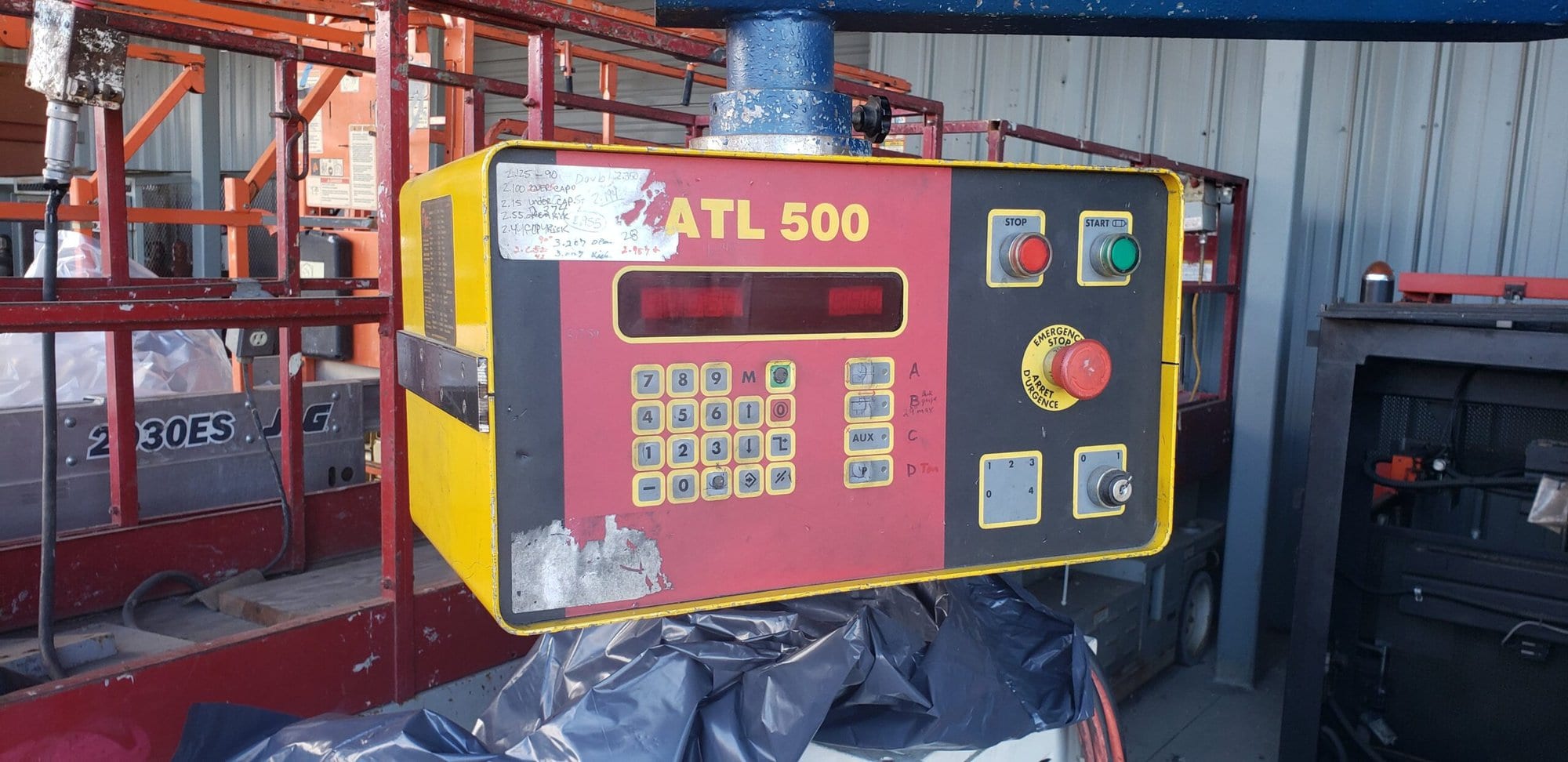 120 ton X 12' Haco Atlantic Hydraulic Press Brake, 1993- NC Control ATL 500, single axis back gauge - Image 2