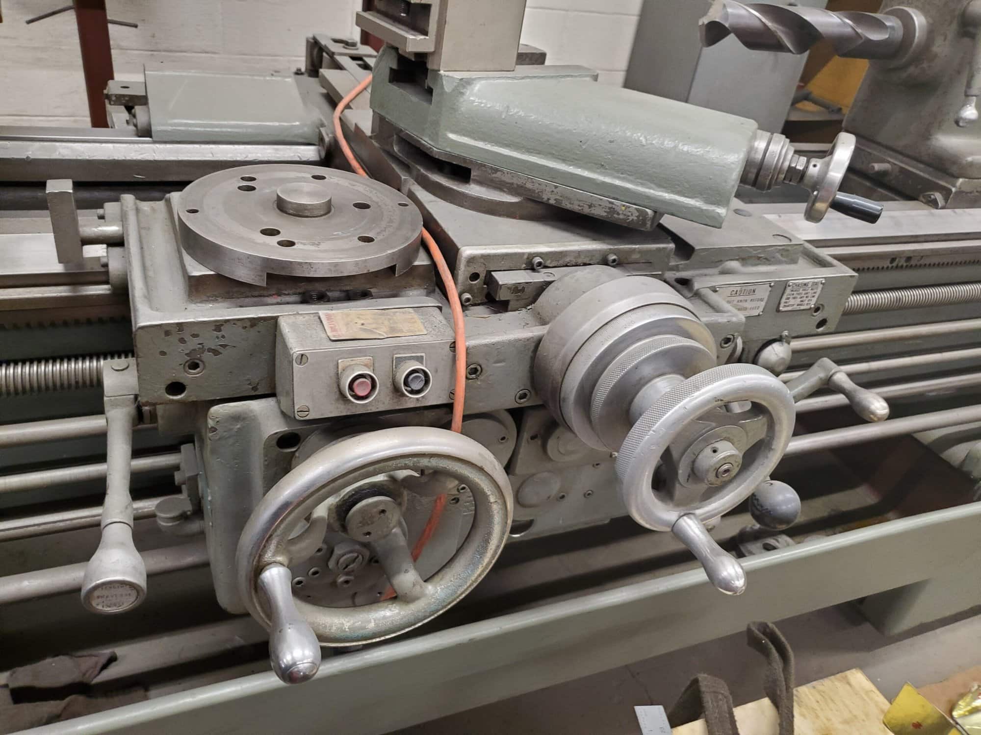 LeBlond 1610 Heavy Duty Engine Lathe - Image 10