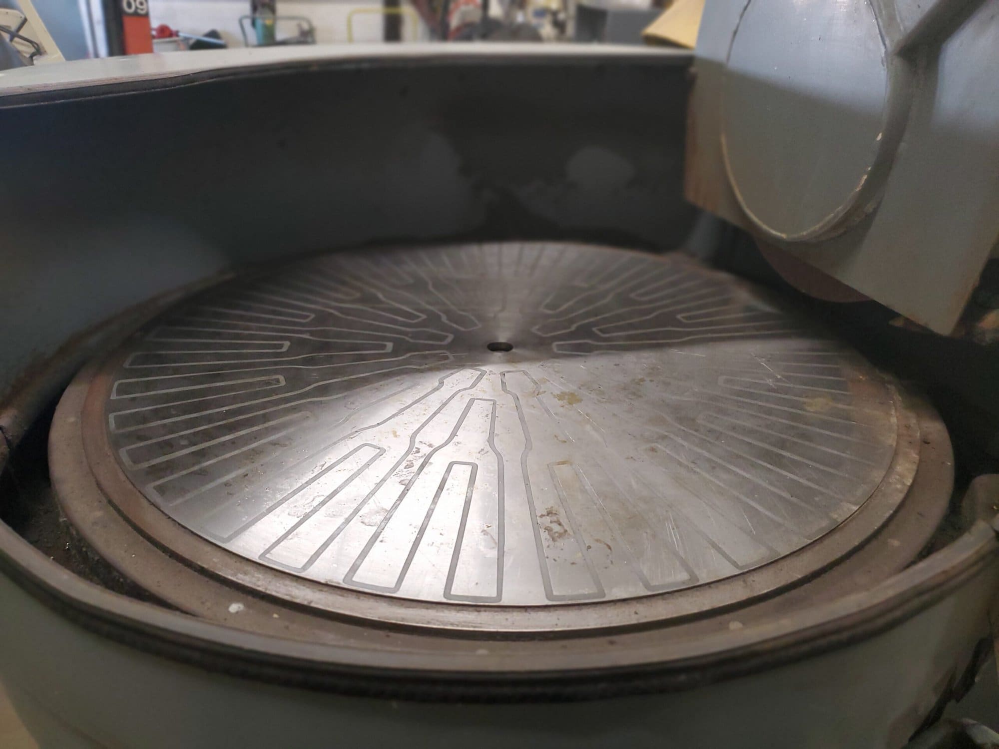 HEALD 25A Rotary Surface Grinder - 30" Magnetic Chuck, Tilting Table - Image 5