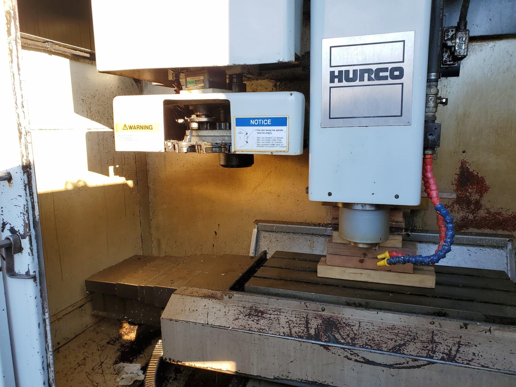1994 Hurco BMC 20 CNC Vertical Machining Center - Image 3