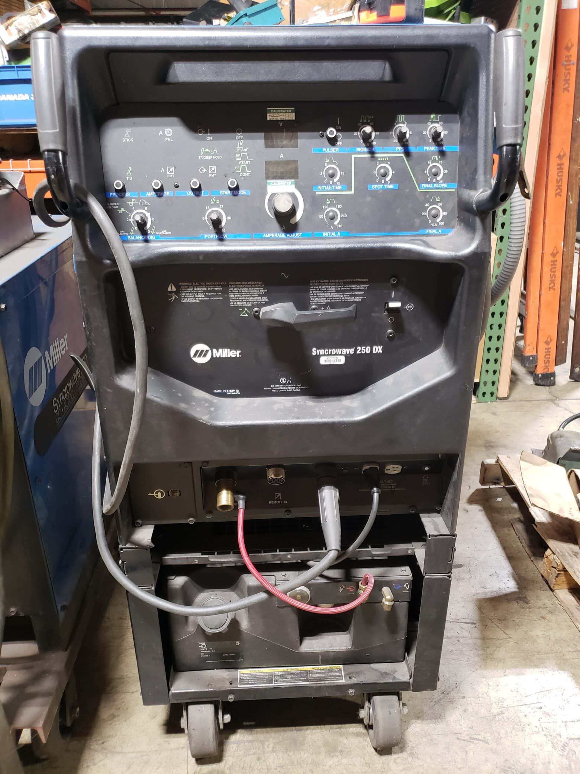 Miller Syncrowave 250 DX Tig Welder, 2006 - Brand New Torch, 25' Line - Image 4