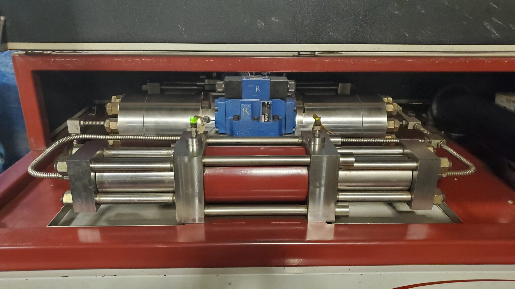4' x 8' Jet Edge 48 High Rail Waterjet, 2001 - 60,000 PSI - Image 10