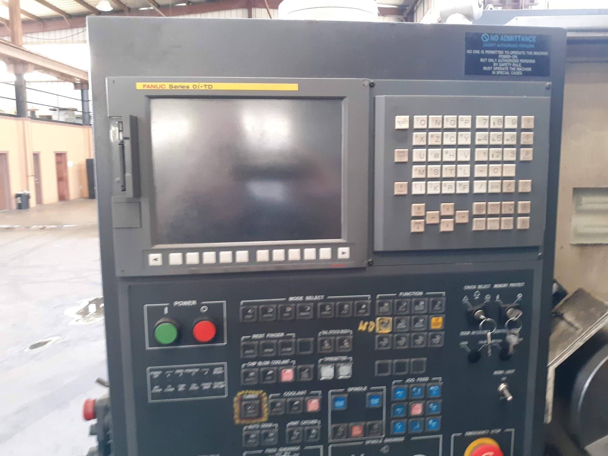 Hwacheon Hi-Tech 550B CNC Lathe, 2012- Tailstock, Chip Conveyor - Image 4