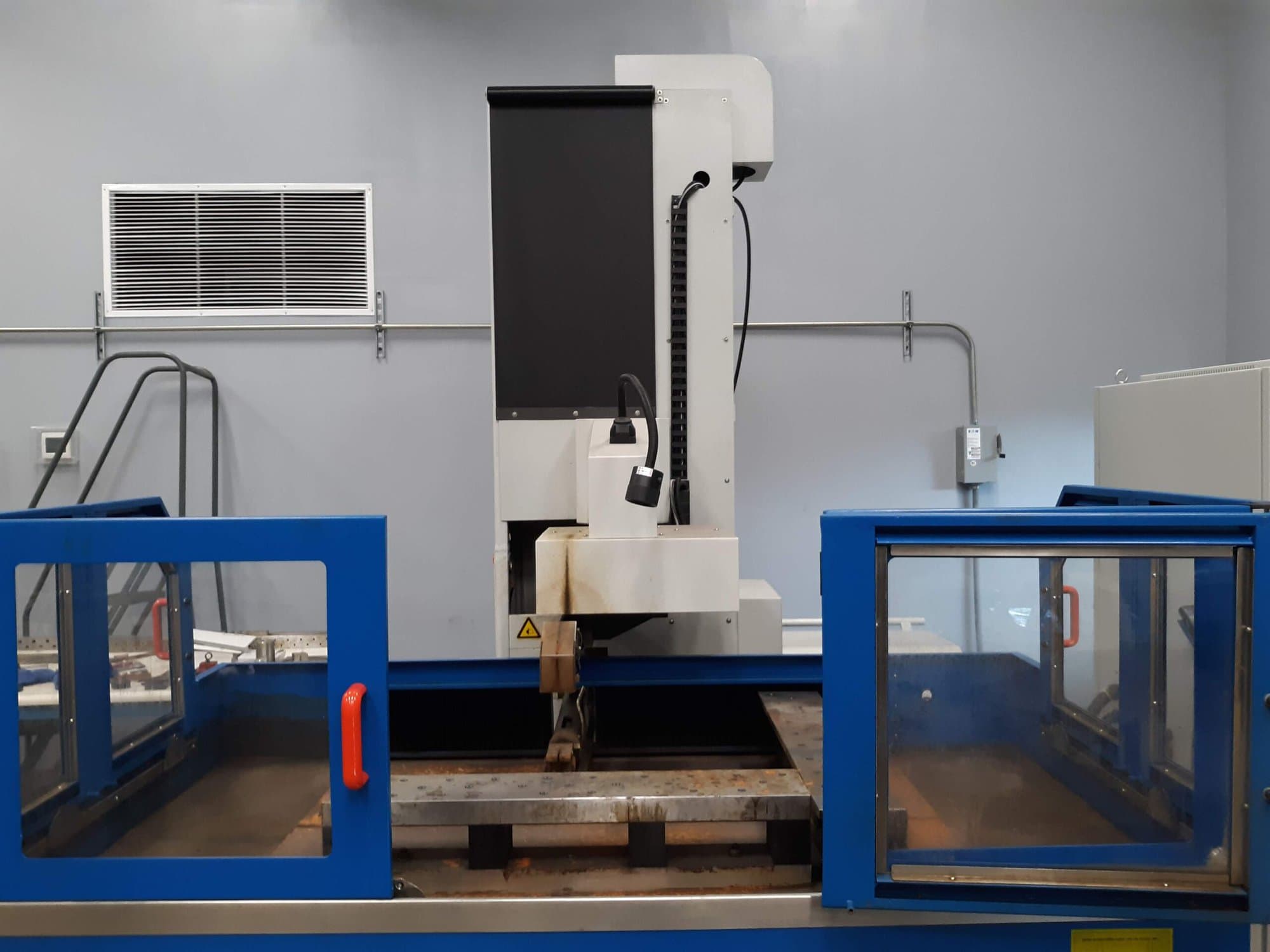 Knuth DEM 1000A Wire EDM, 2015- Bank Repo, RS232 Interface, Table Enclosure